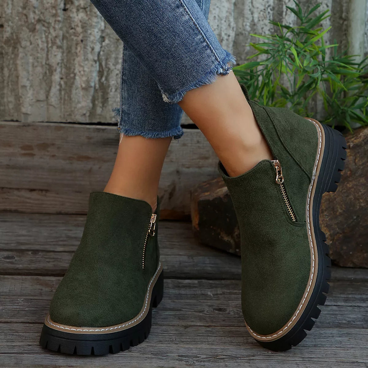 Ankle Boots with Zipper Detail