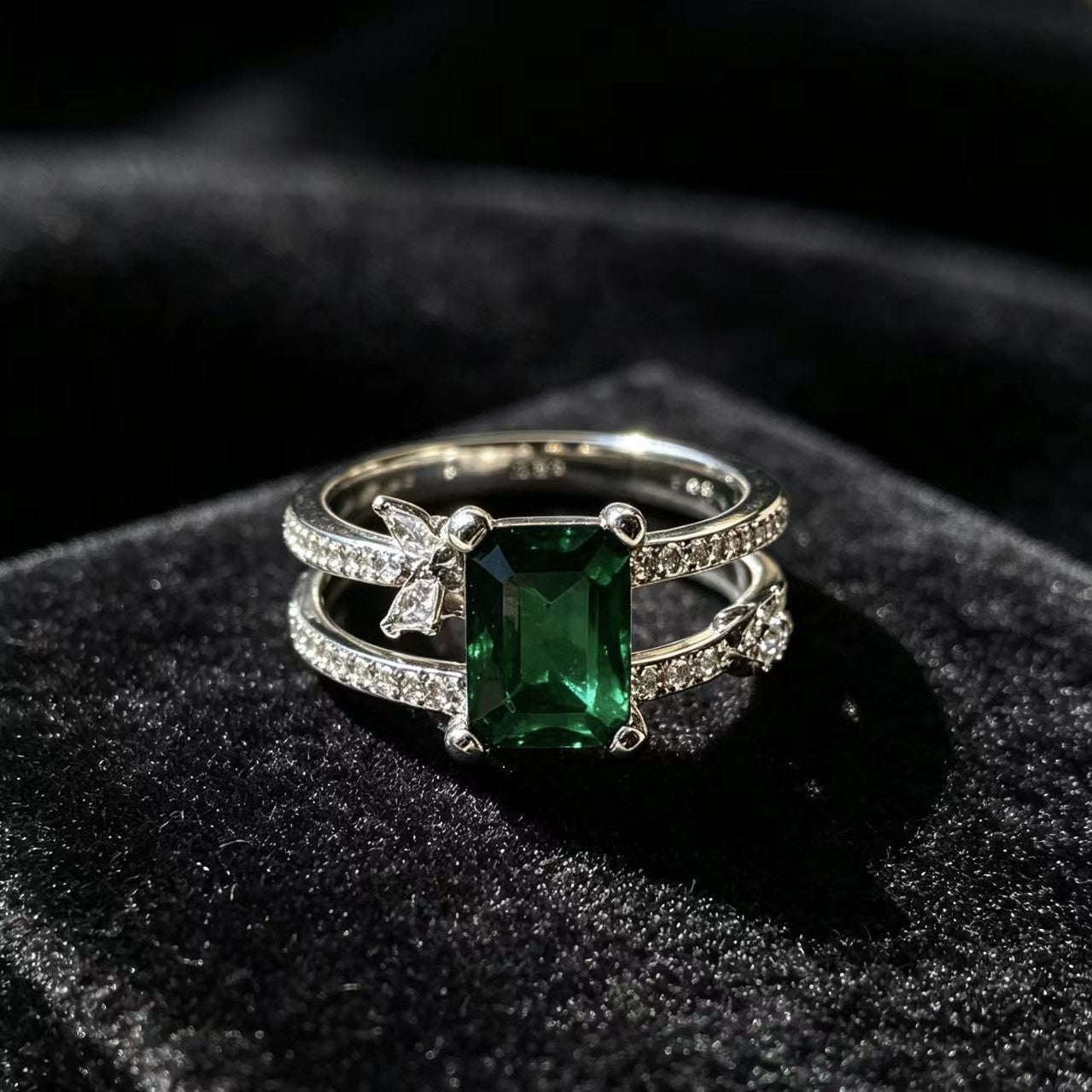Square-cut Princess Four-prong Womens Simple And Stylish Diamond Ring