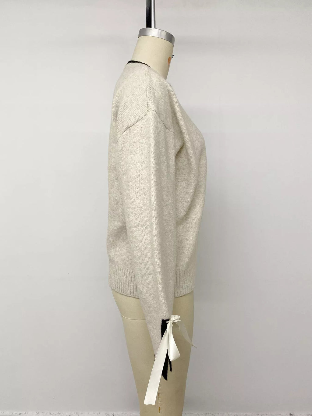 Contrast Trim Ribbed Cuff Tie-Sleeve Sweater