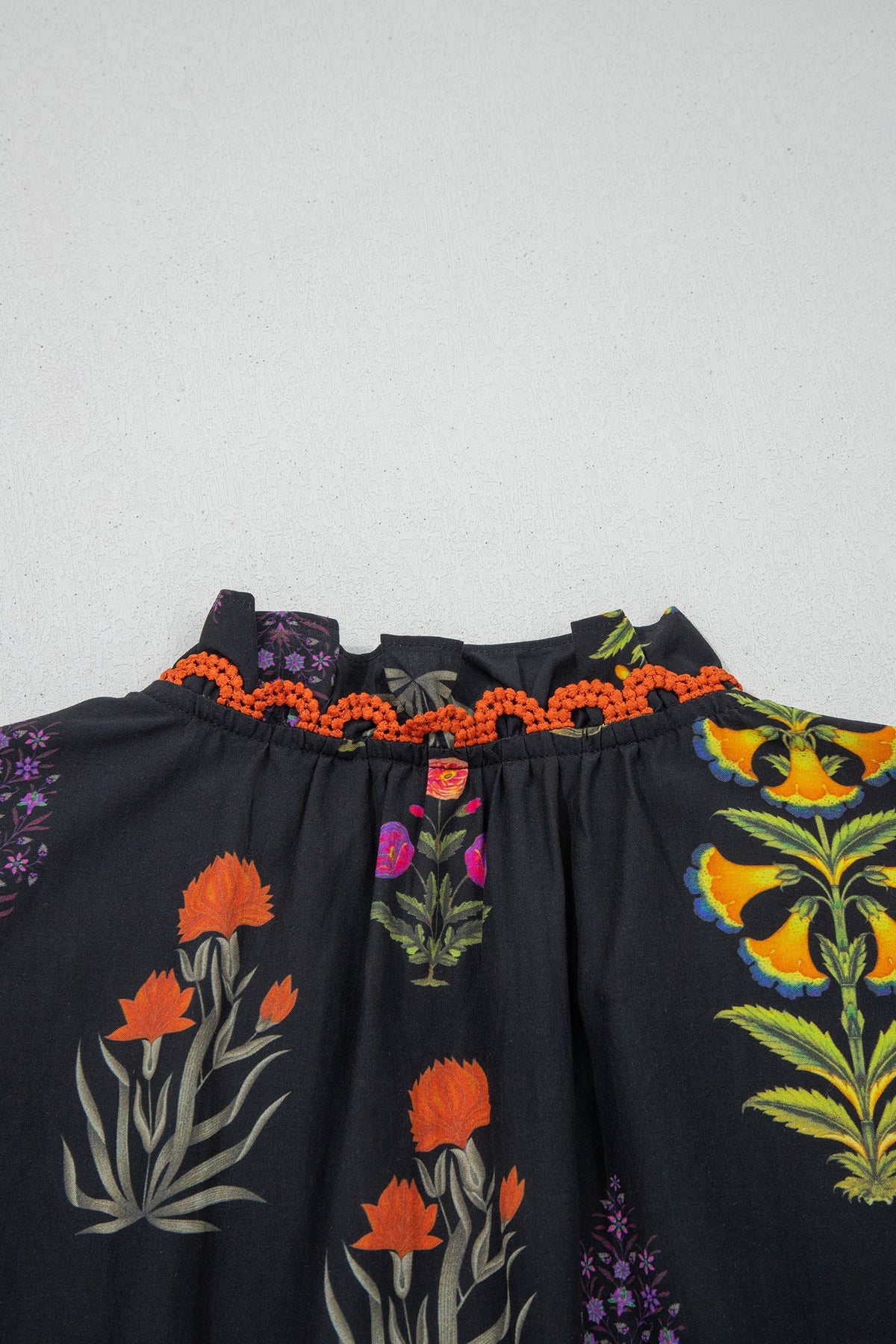 Floral Lace Trim V-Neck Frilled Short Sleeve Shirt