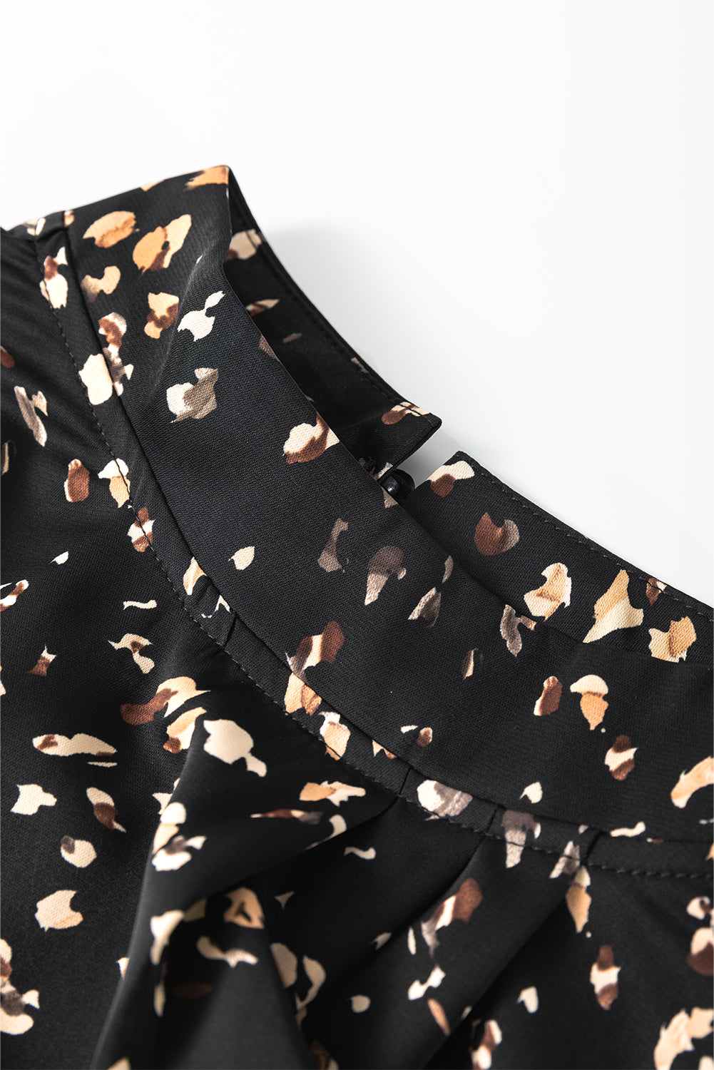 Leopard Lantern Sleeve Pleated Blouse