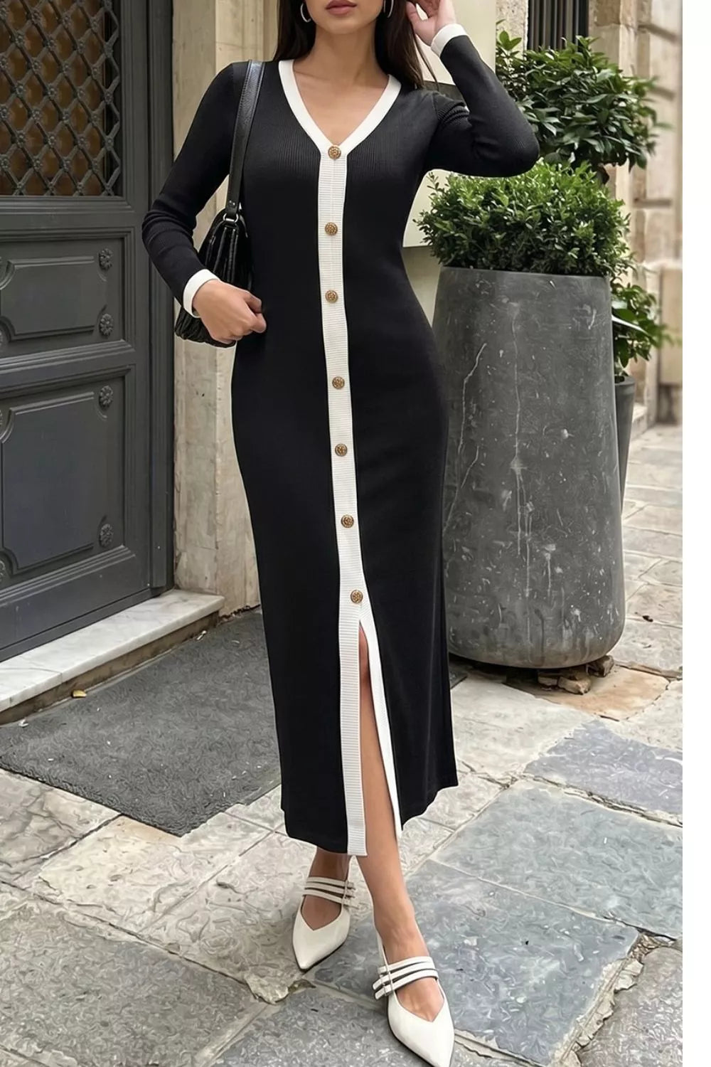 Contrast Trim V-Neck Knit Dress