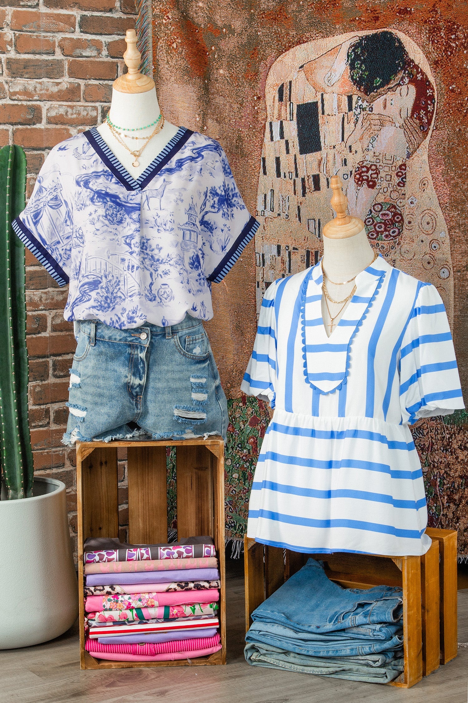 Blue Wild Animal Paradise Striped Trim V Neck Short Sleeve Blouse
