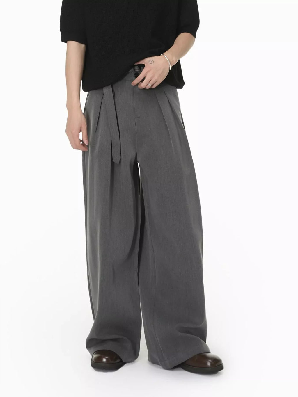 Men's Wide Leg Pleated Pants