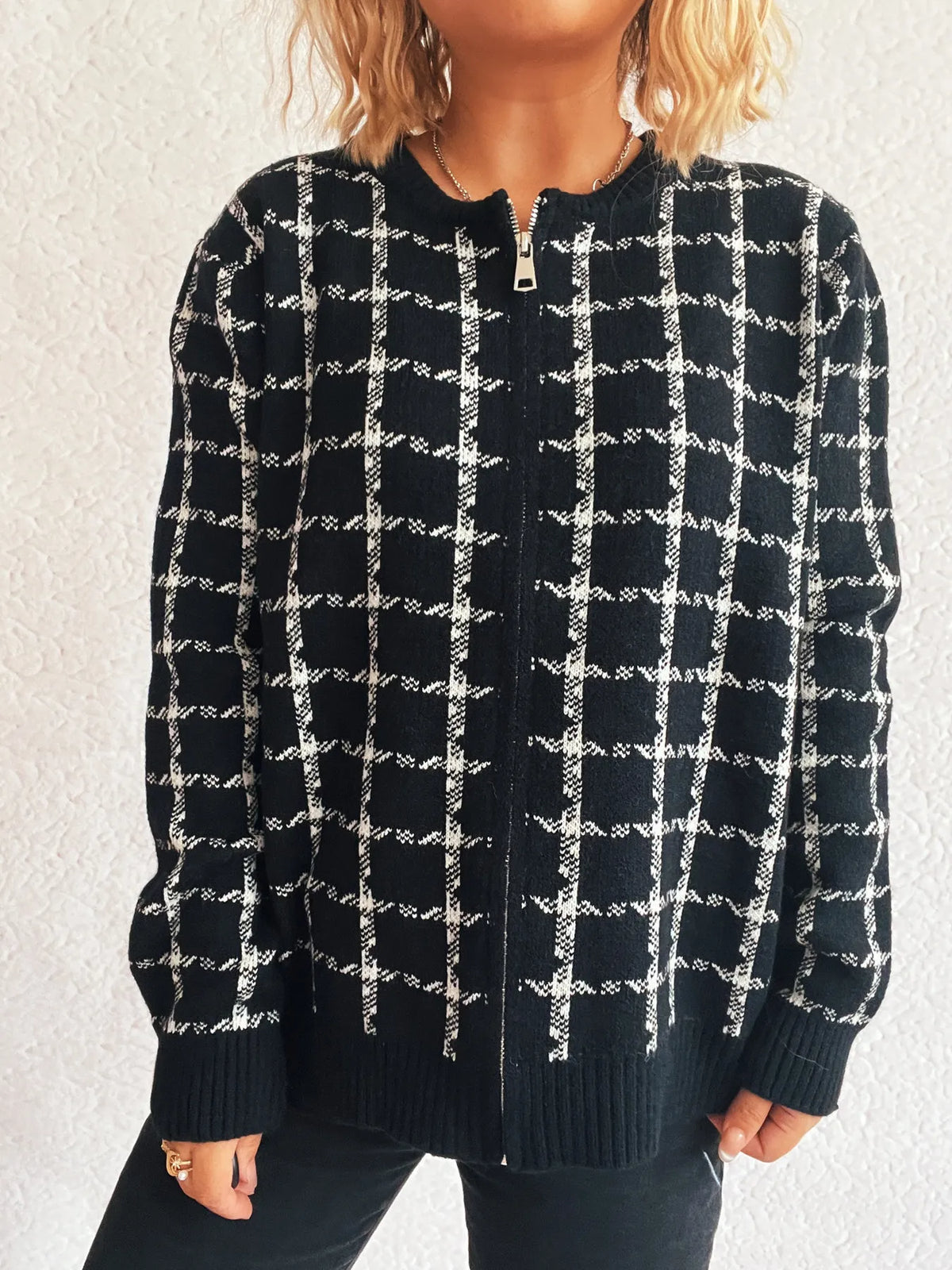 Plaid Zip-Up Cardigan with Gentle Stretch