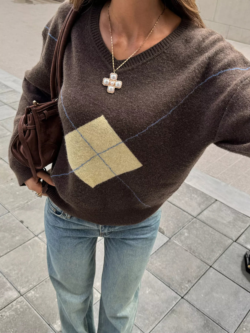 Argyle Pattern V-Neck Knit Sweater