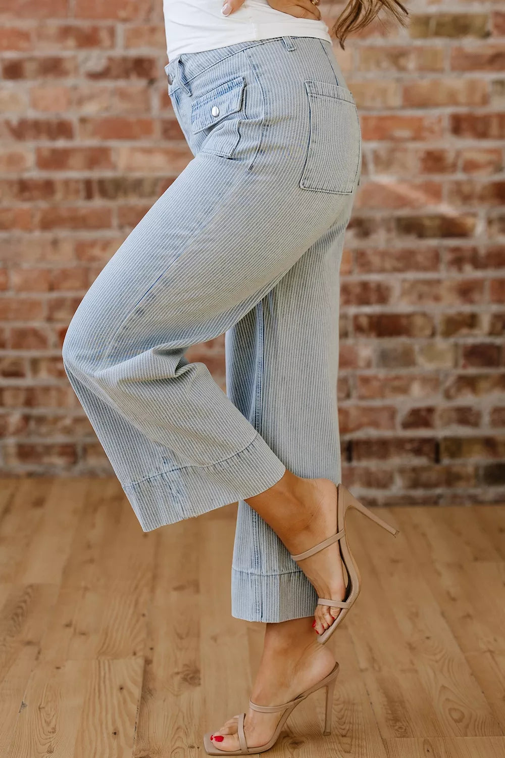 Striped Wide-Leg Cropped Jeans