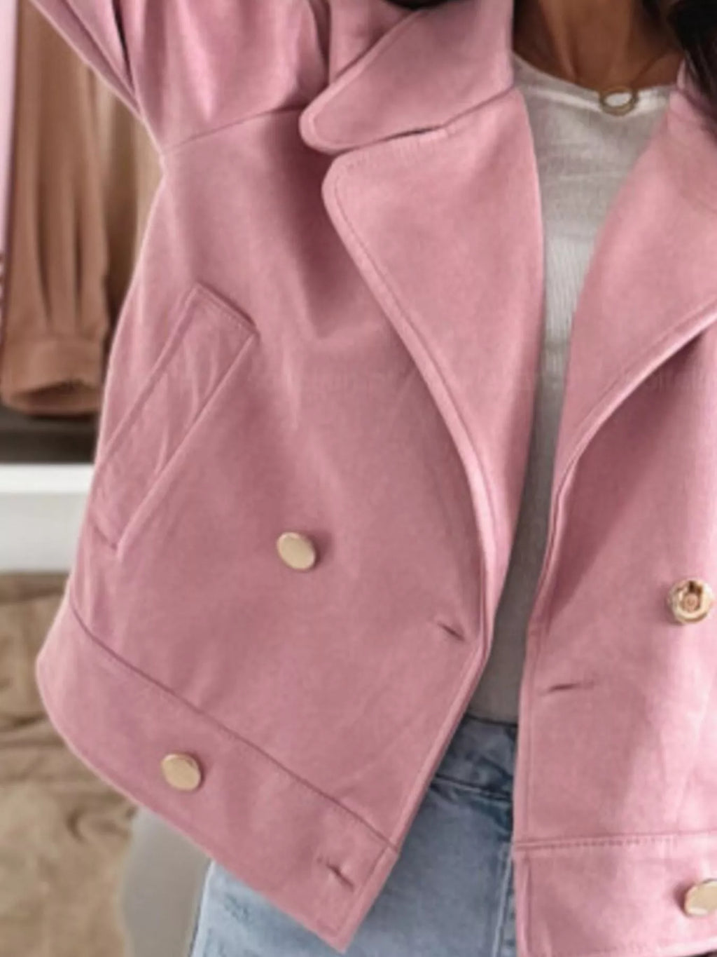 Chic Double-Breasted Cropped Jacket