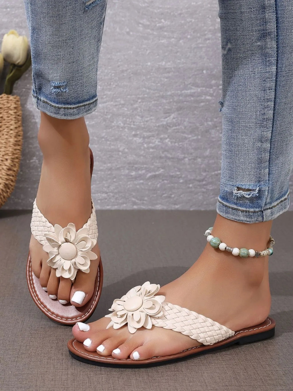 Flower Toe Post Flat Sandals