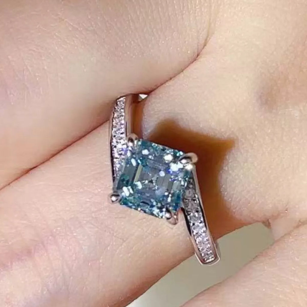 2 Carat Moissanite 925 Sterling Silver Ring