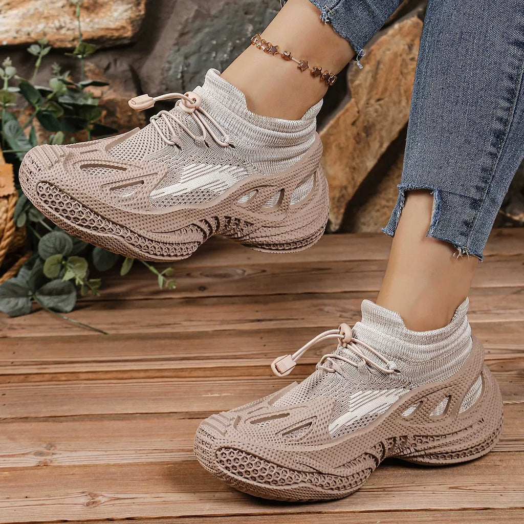 Lace Up Round Toe Sneakers