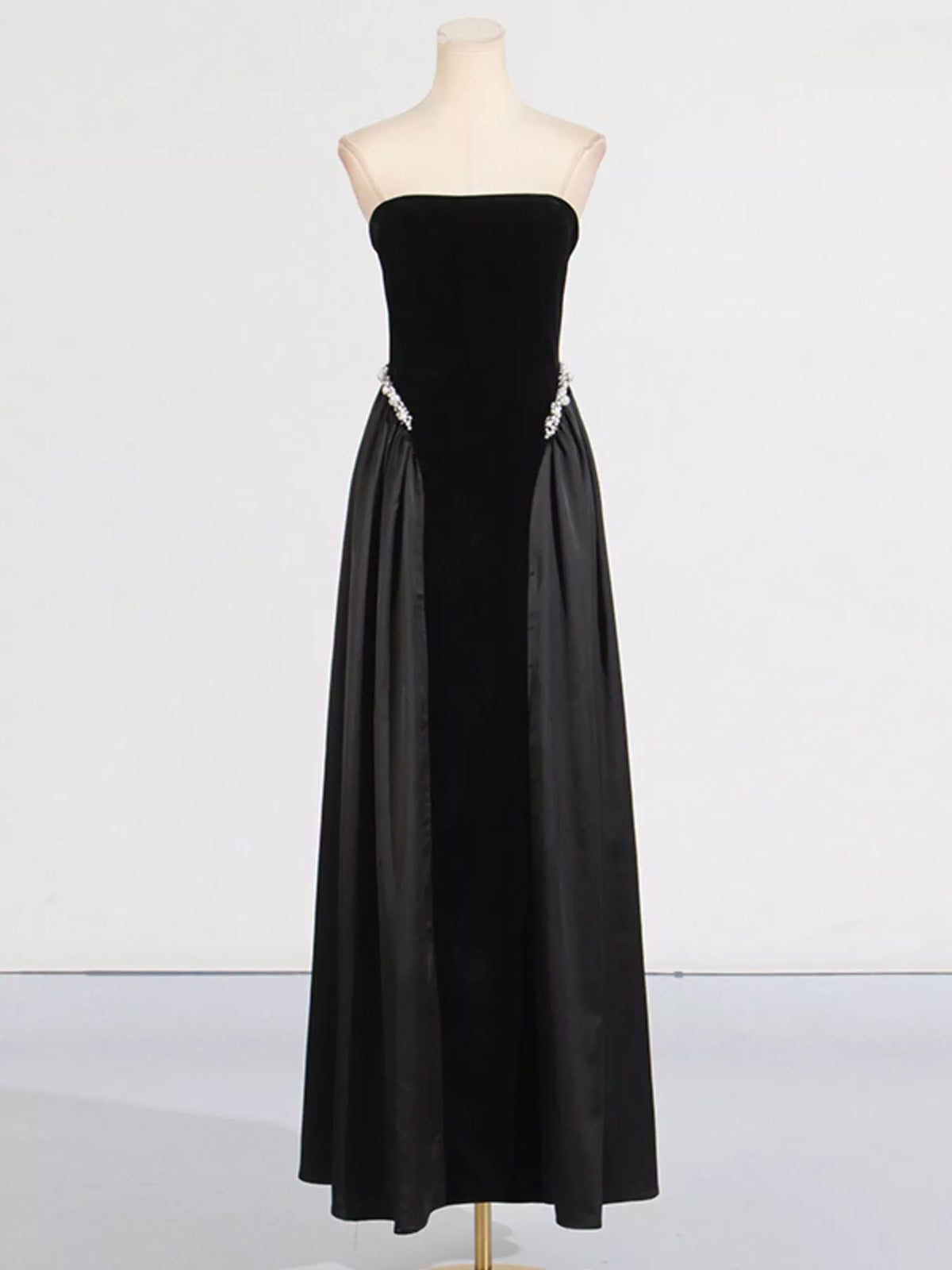 Lace Up Back Tube Maxi Dress