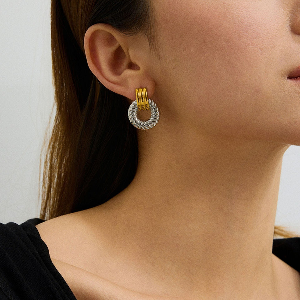 18K gold hollow round with gold and silver color matching design simple personality earrings