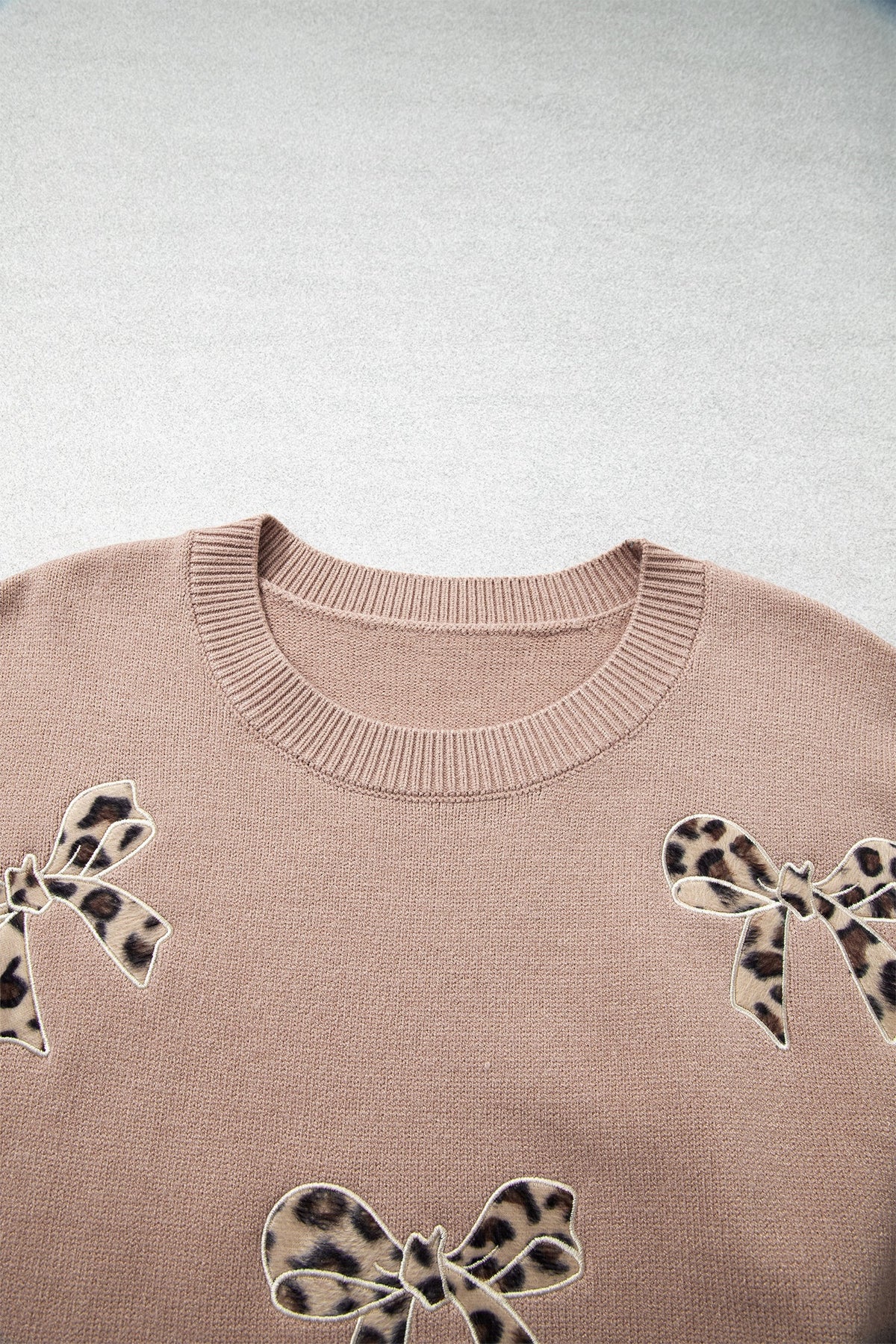 Plus Size Leopard Bow Embroidered Patch Sweater