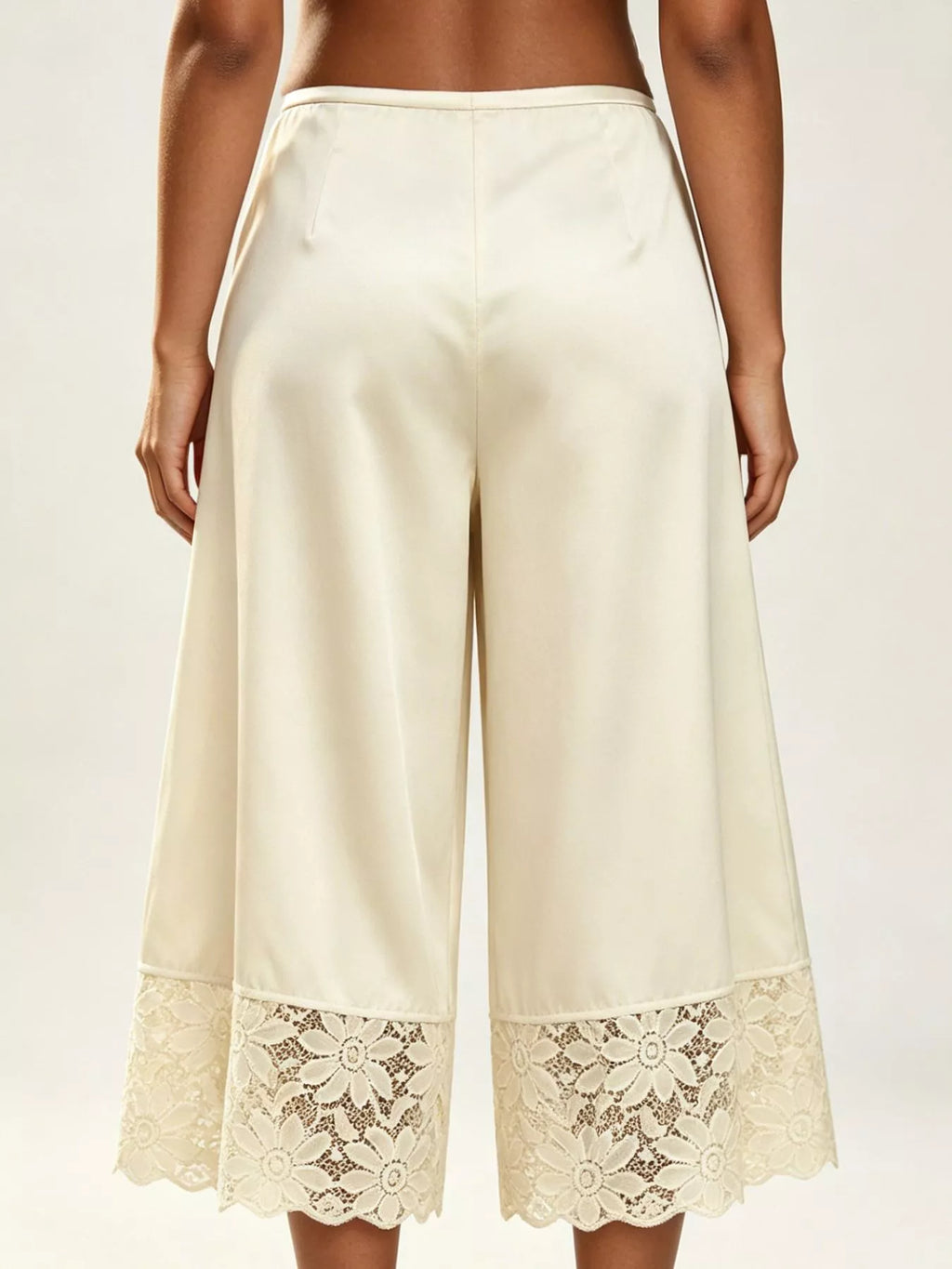 Lace Trim Wide-Leg Cropped Pants