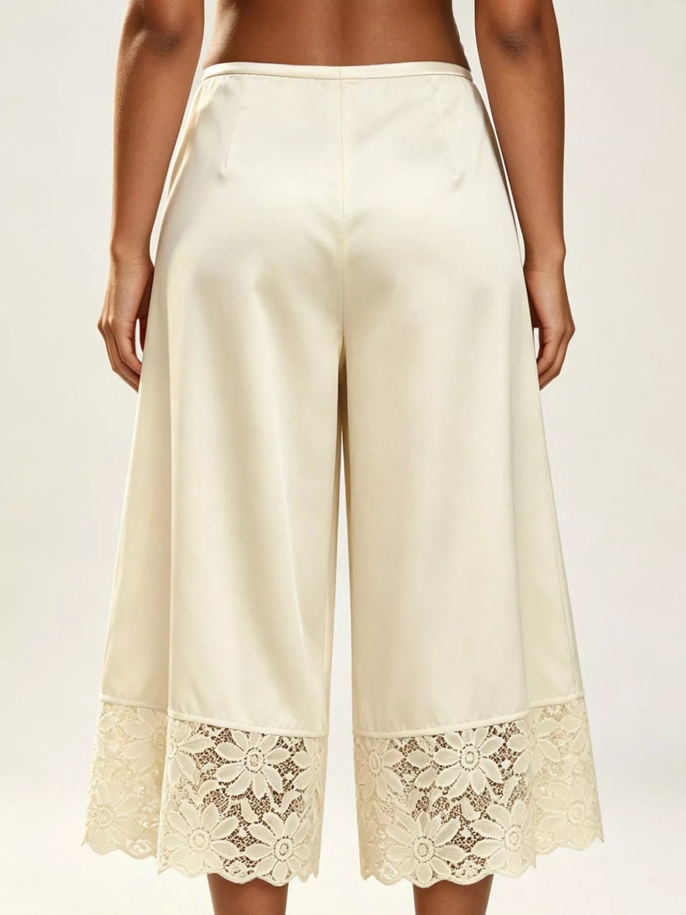 Lace Trim Wide-Leg Cropped Pants