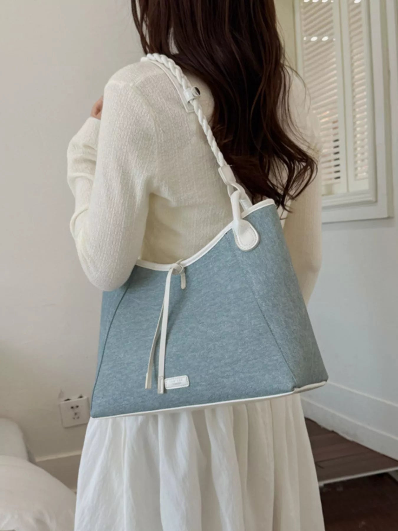 Casual Contrast Trim Shoulder Bag