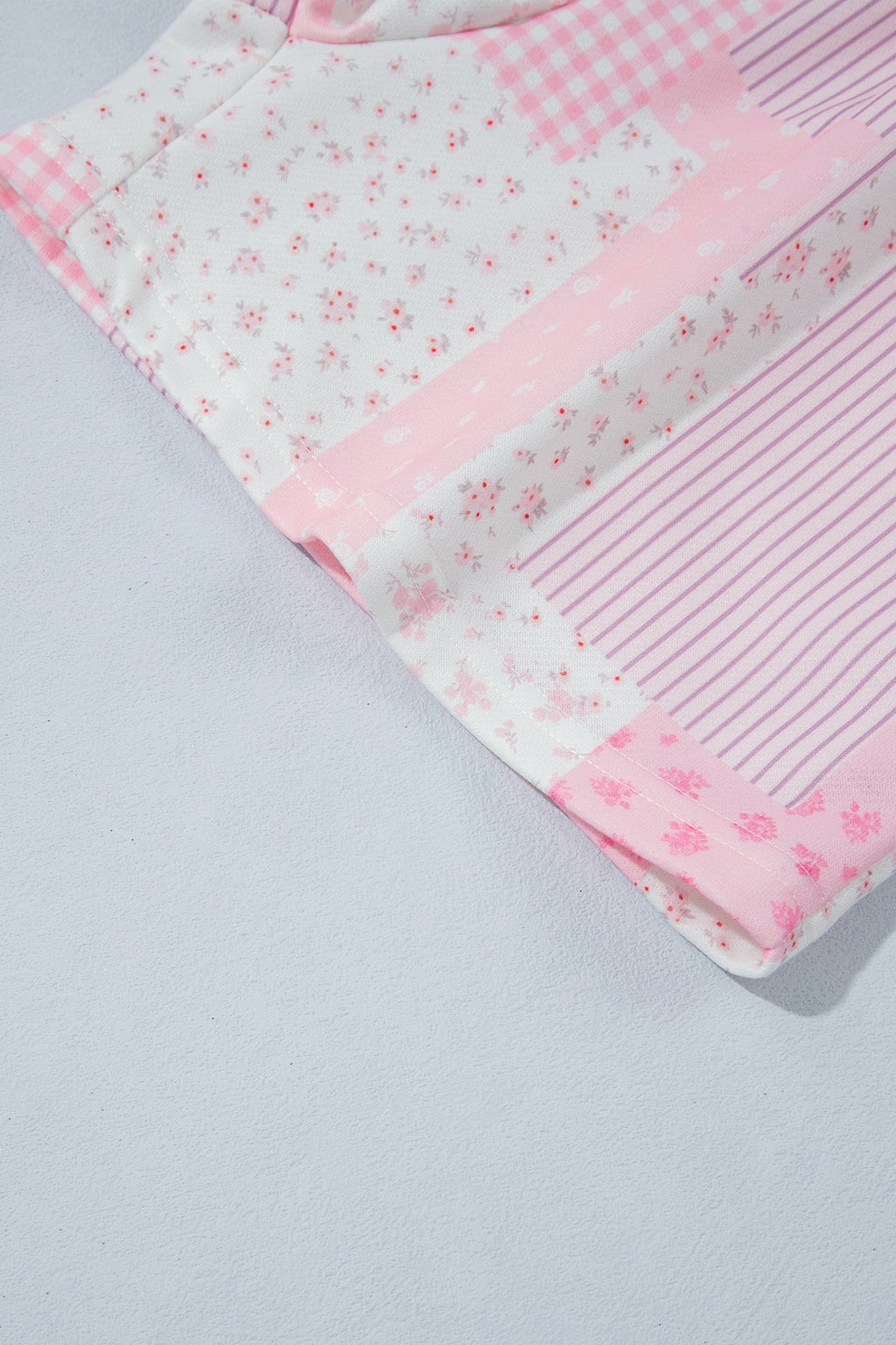 Light Pink Patchwork Floral Print Drop Shoulder Baggy Pullover Drawstring Shorts Set