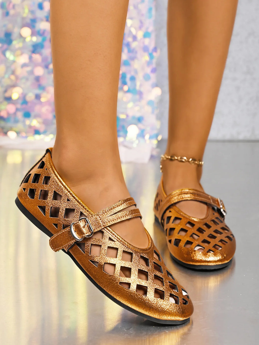 Cutout Round Toe Flats Sandals