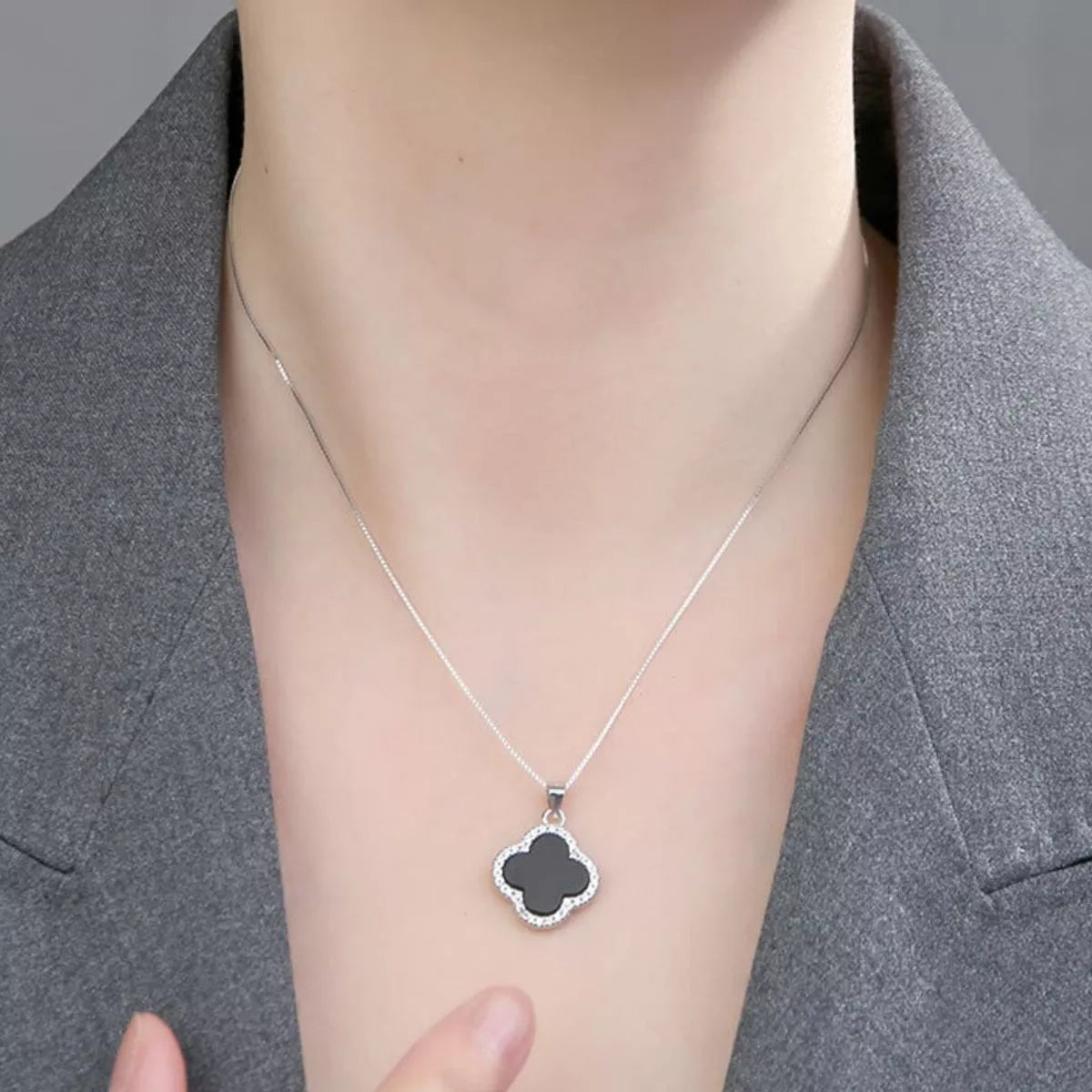 925 Sterling Silver Clover Pendant Necklace