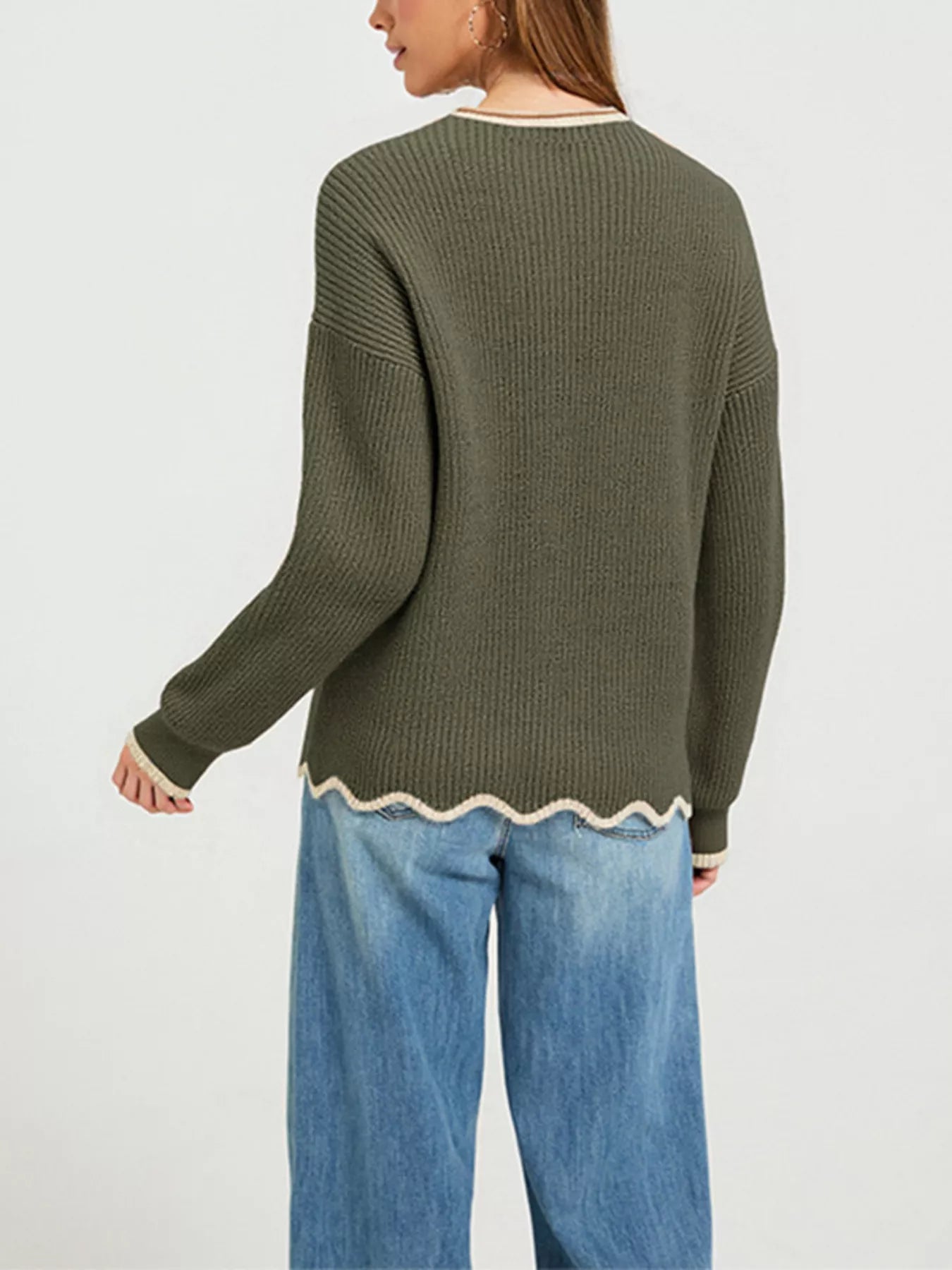 Contrast Trim Scalloped Hem Ribbed Knit Sweater