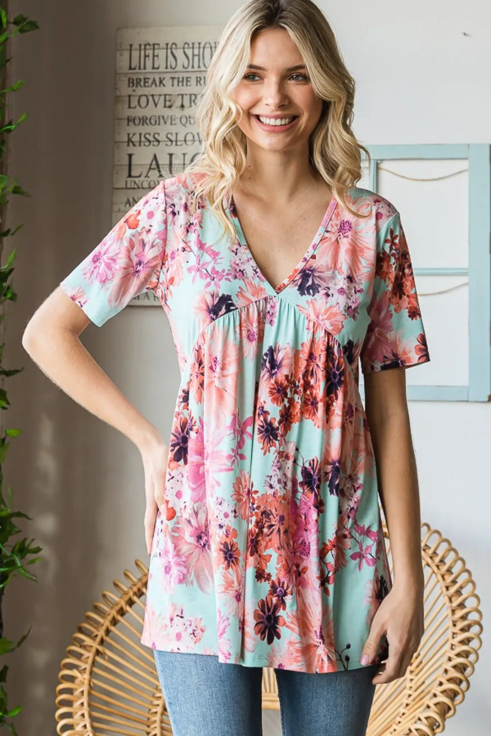 Floral Babydoll Blouse with V-Neck and Short Sleeves