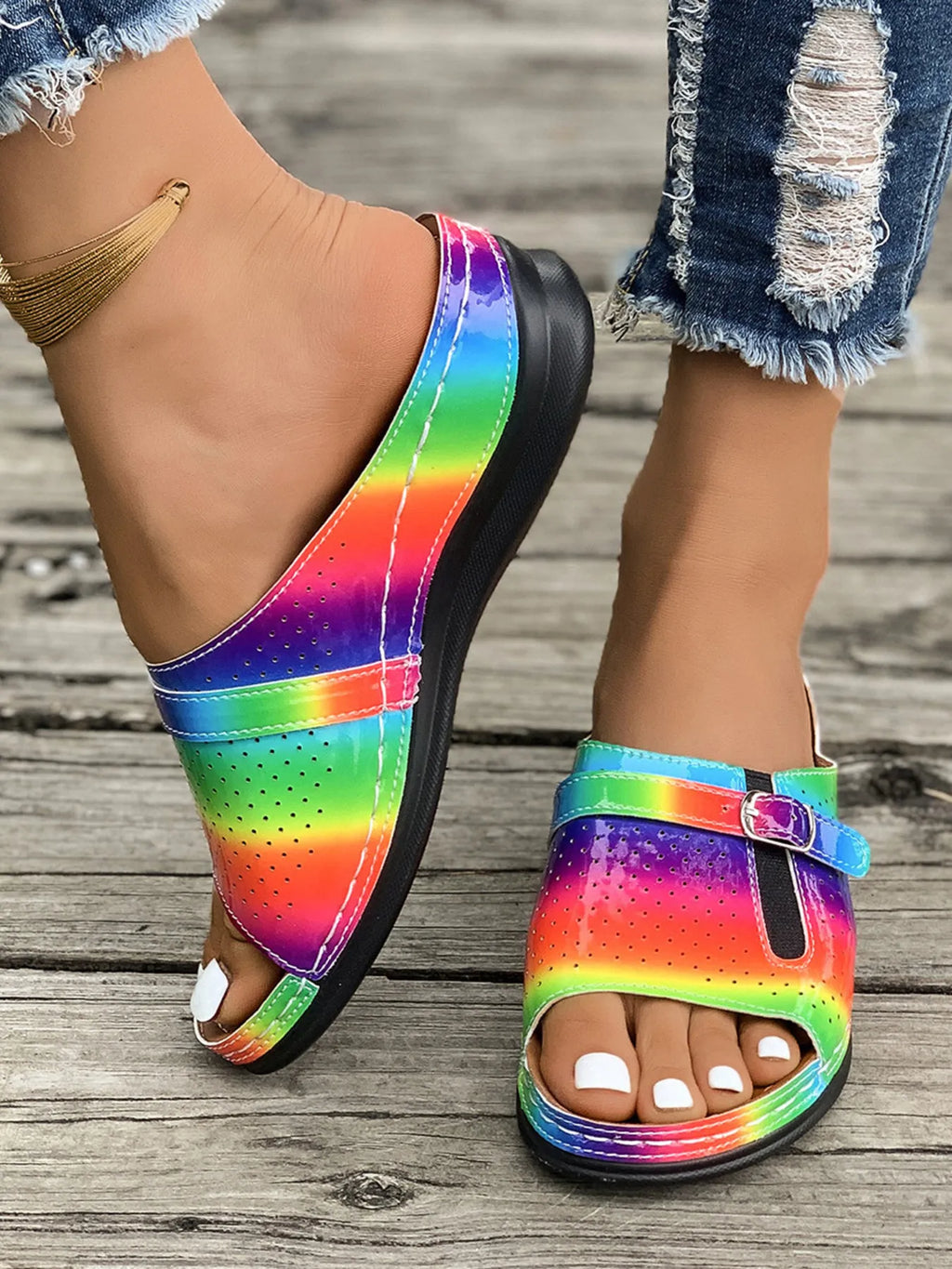 Casual Comfort Buckle Strap Sandals