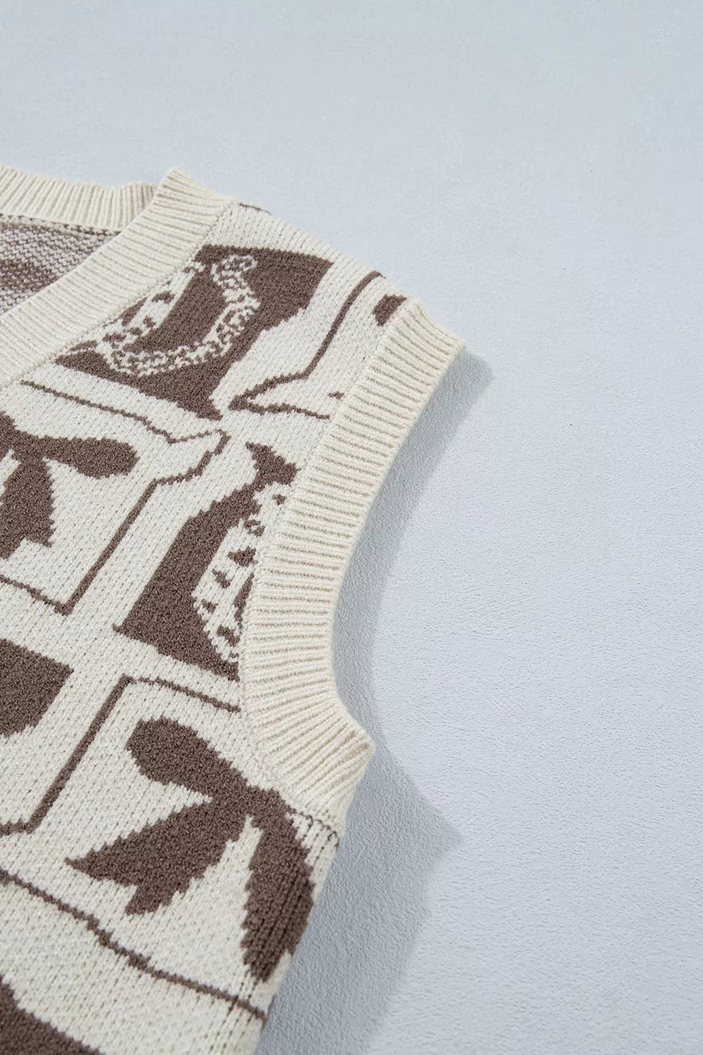 Western Horseshoe Bow Pattern Button Front Sleeveless Knit Sweater