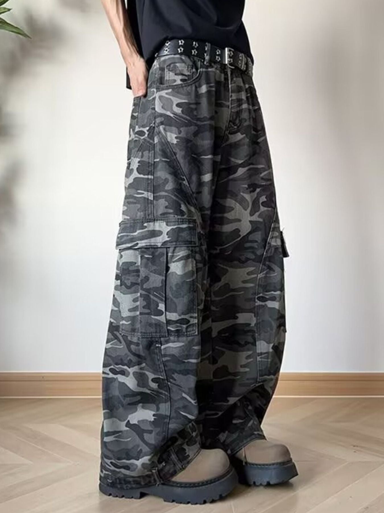 Men's Full Size Loose Fit Camo Cargo Jeans Plus Size
