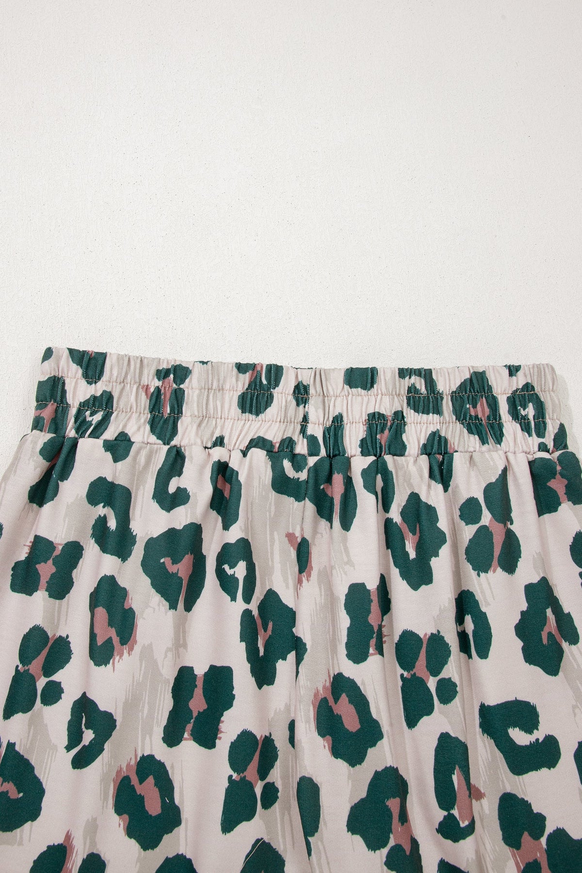 Leopard Contrast Trim Top & High Waist Shorts Set