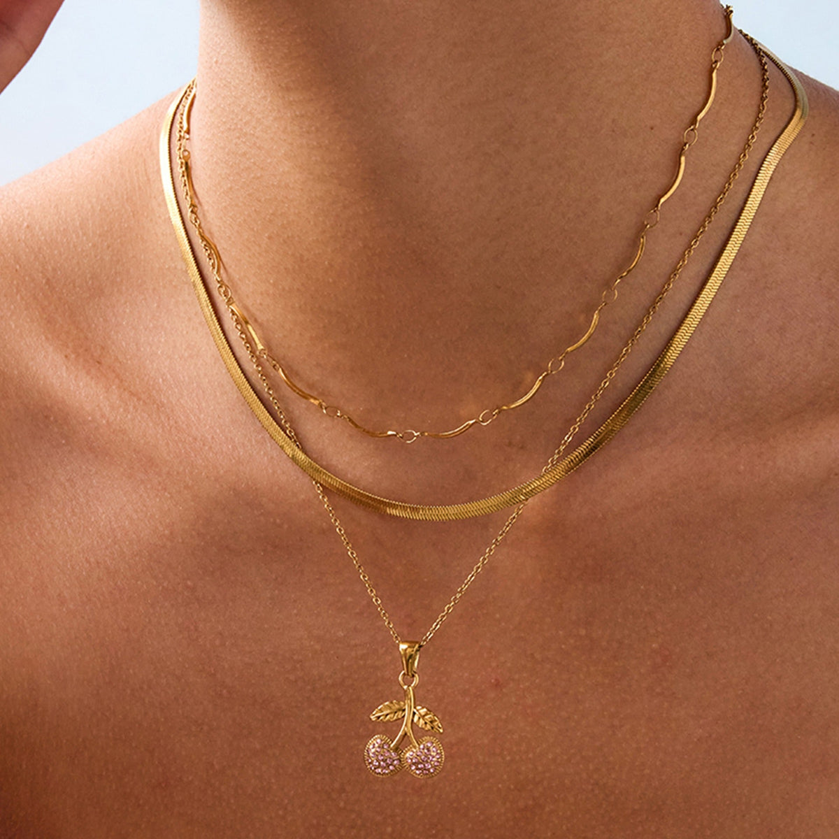 18K Gold Cherry Shaped Gemstone Beautifully Designed Dazzling Necklace Ring Set