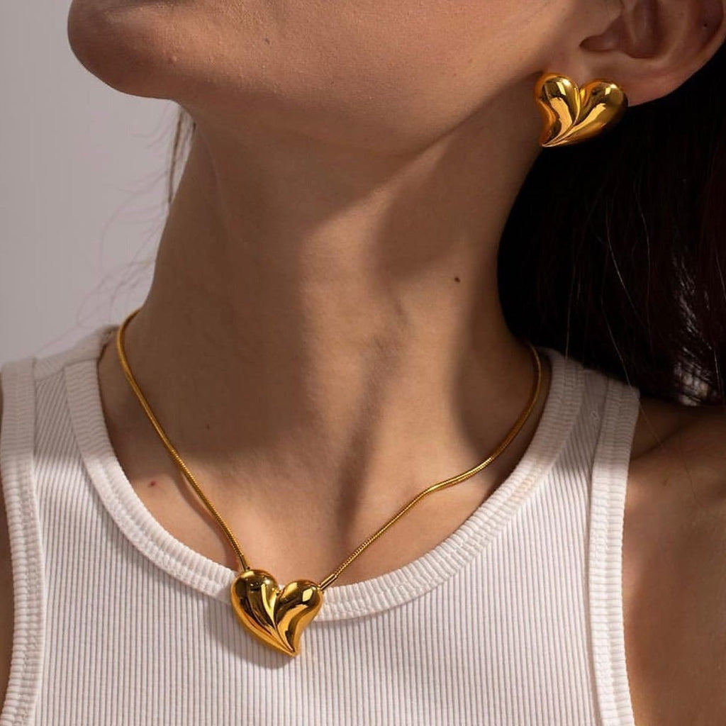 18K gold heart-shaped/geometric design light luxury necklace, earrings and ring set