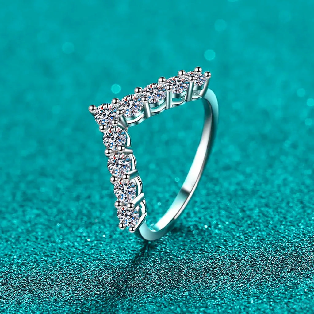 925 Sterling Silver Moissanite V-Shape Chevron Ring