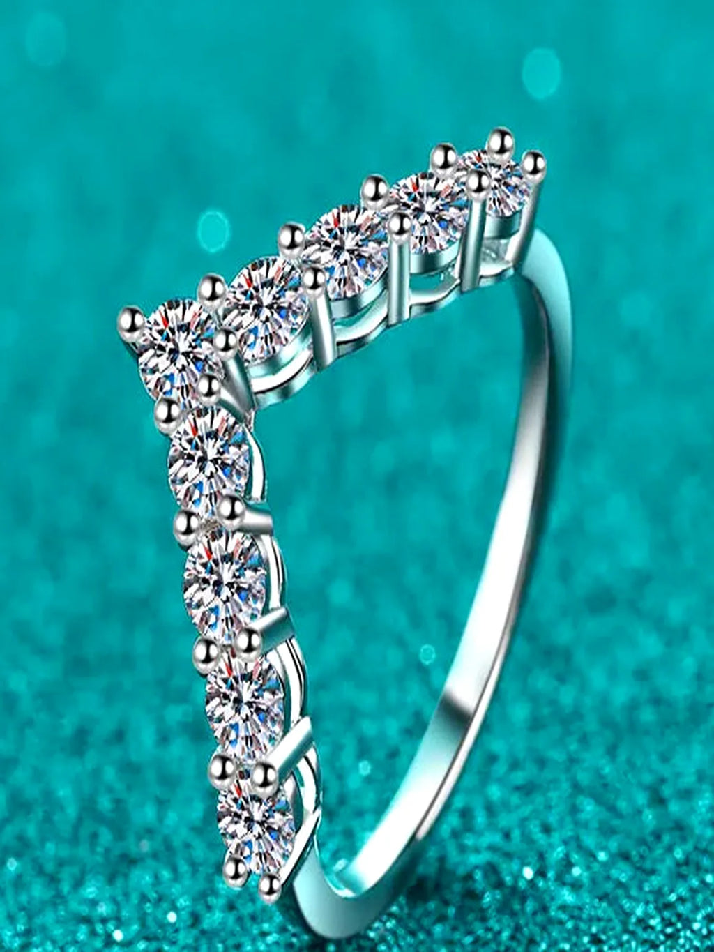 925 Sterling Silver Moissanite V-Shape Chevron Ring