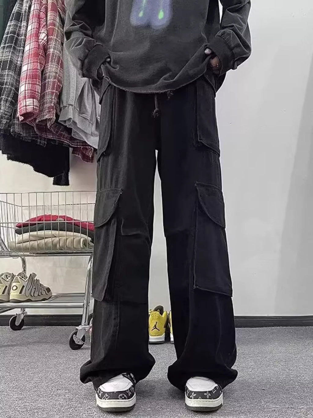 Men's Loose Fit Multi-Pocket Cargo Pants