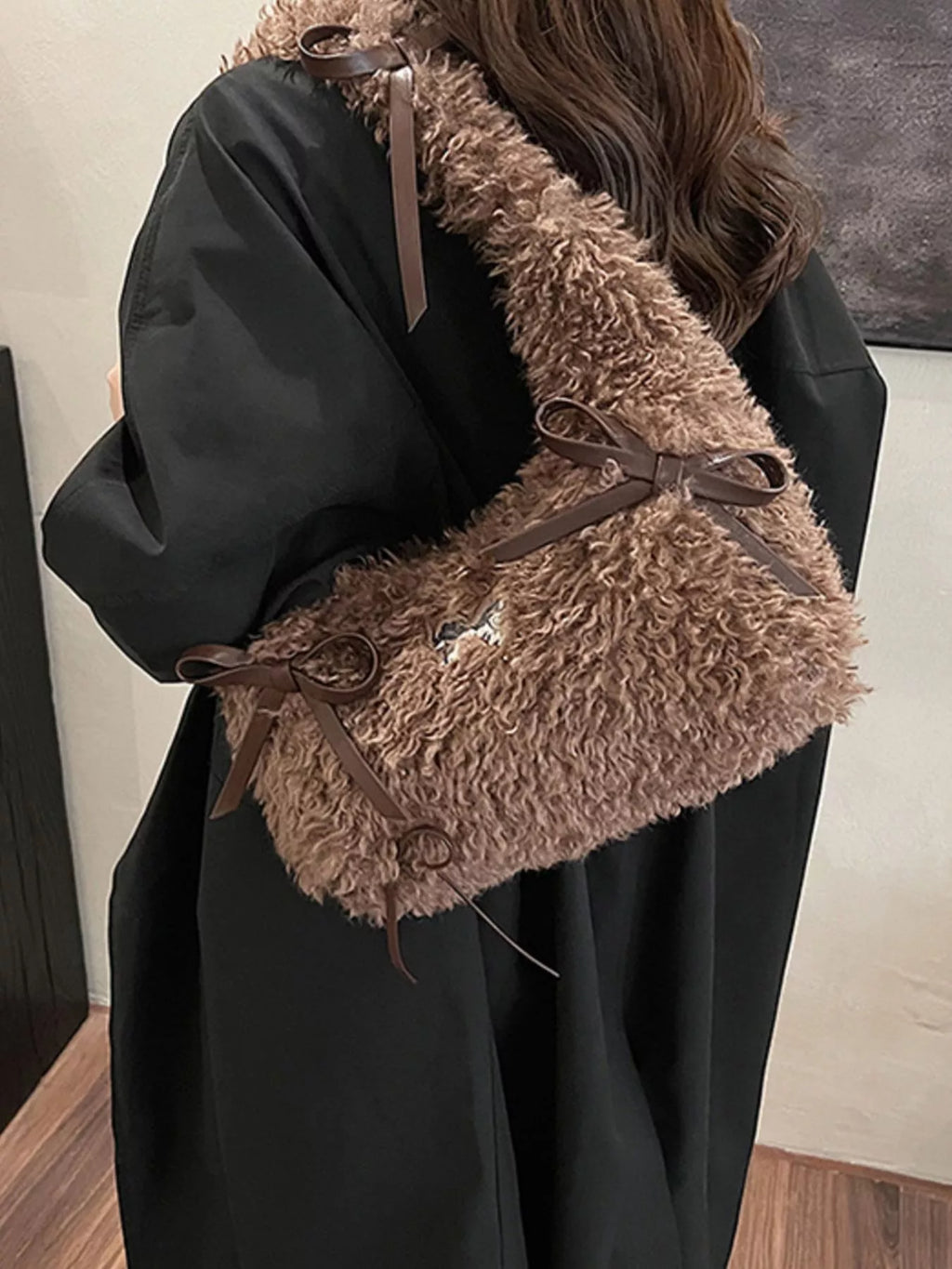 Fluffy Bow Shoulder Bag