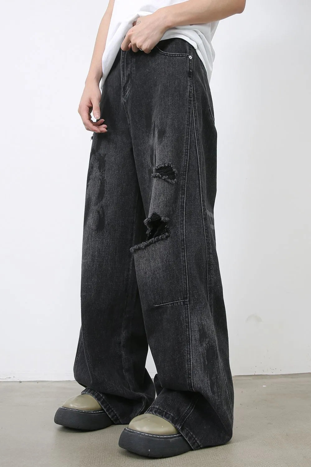 Men's Distressed Baggy Jeans