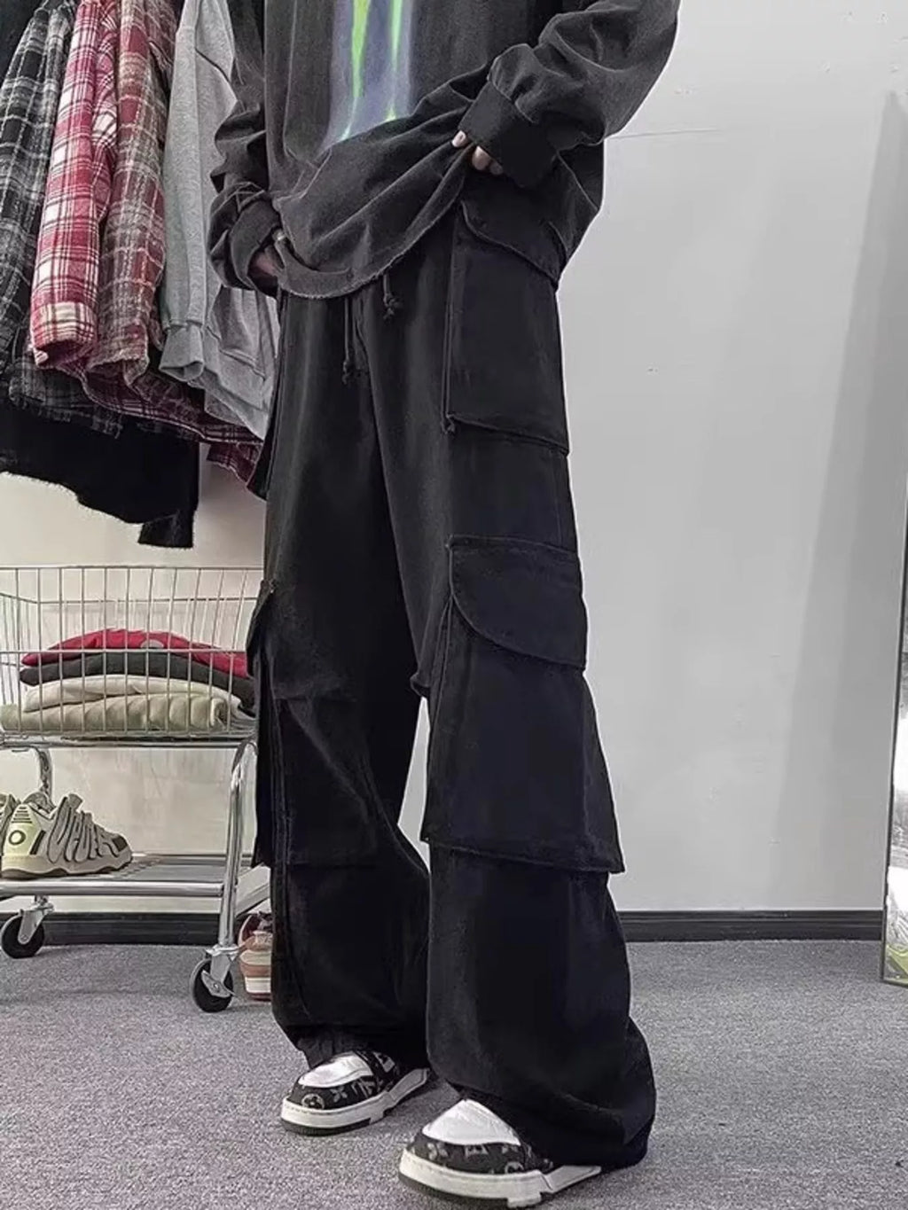 Men's Loose Fit Multi-Pocket Cargo Pants