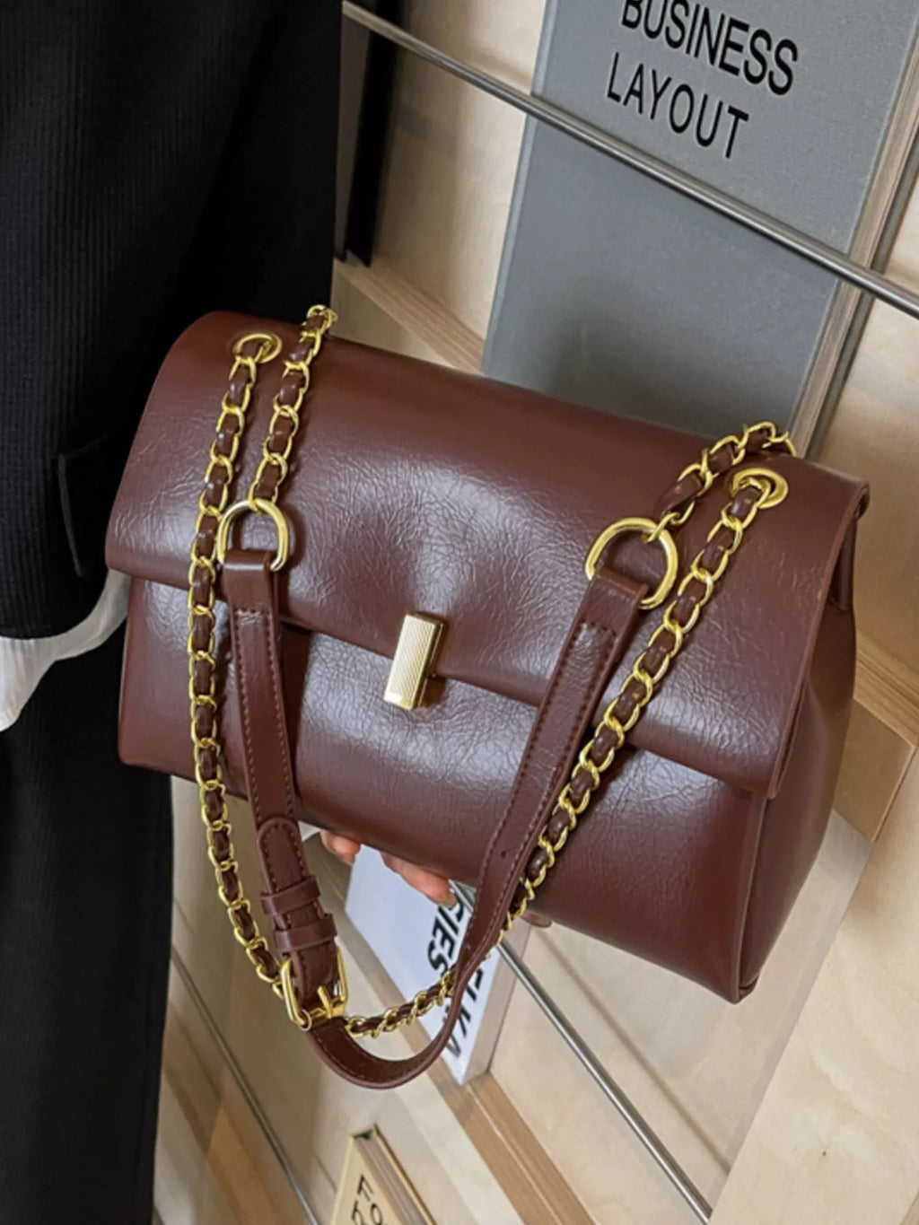 Chain Strap Shoulder Bag