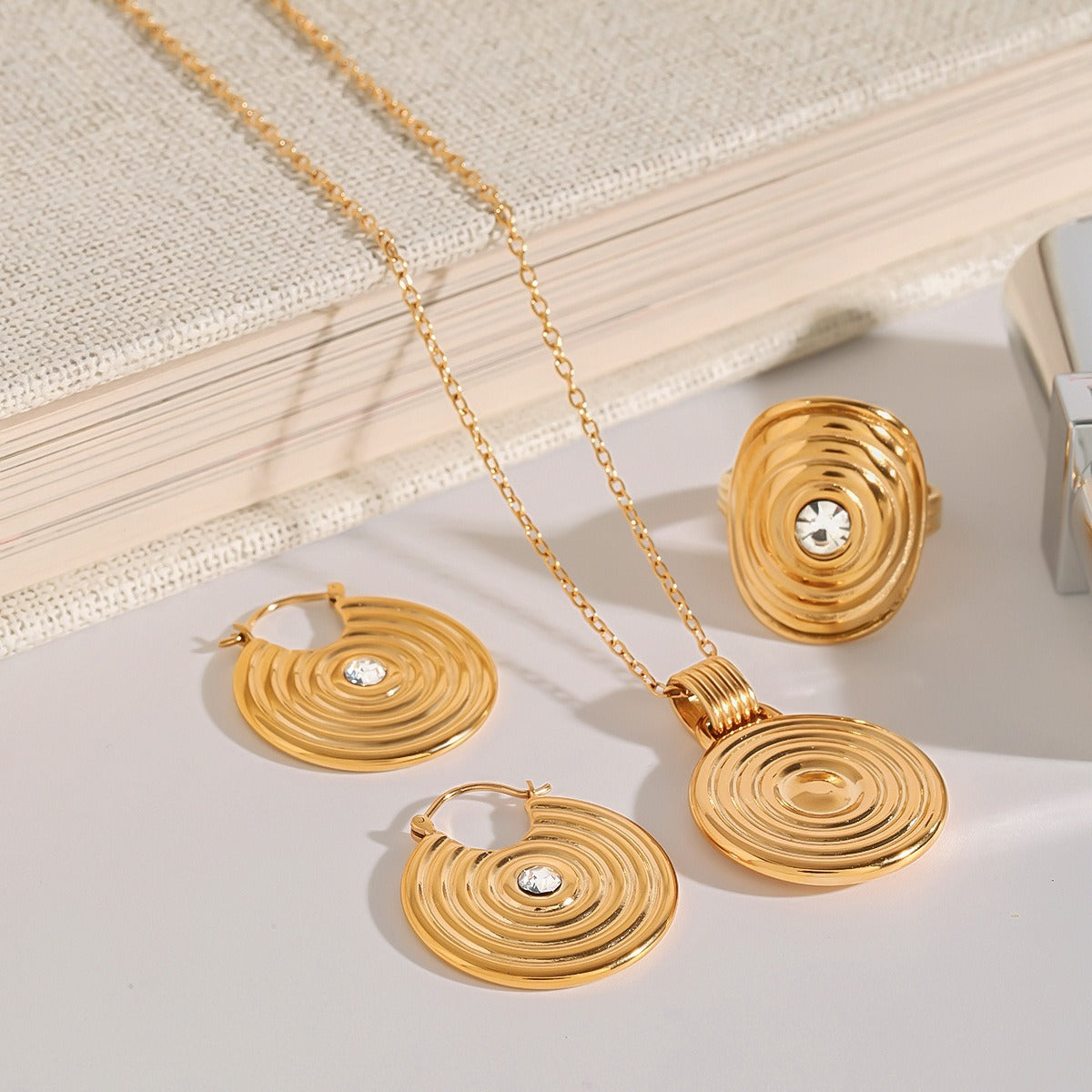 18K gold round with texture design simple and elegant necklace earrings ring set