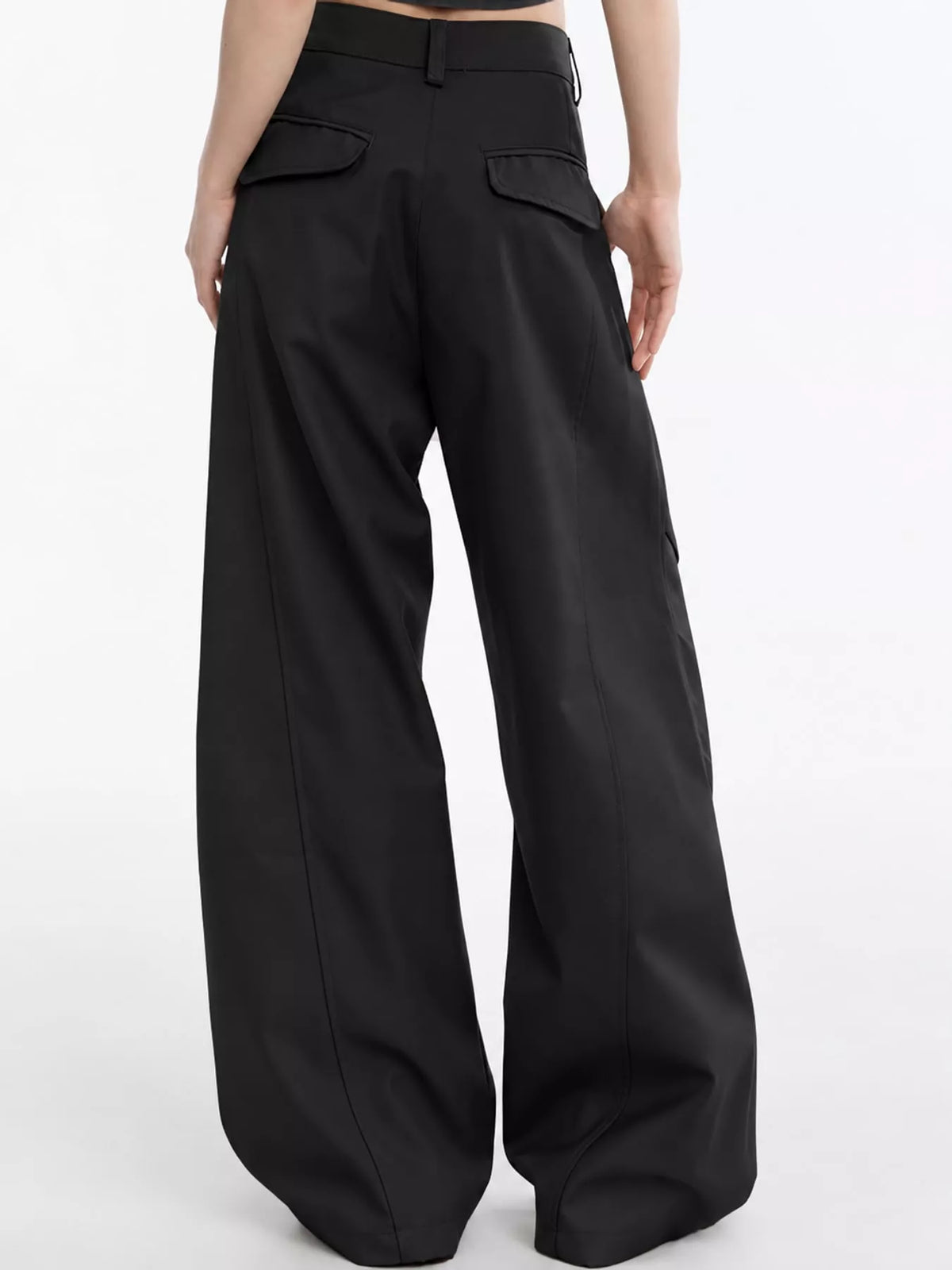 Wide-Leg Cargo Pants
