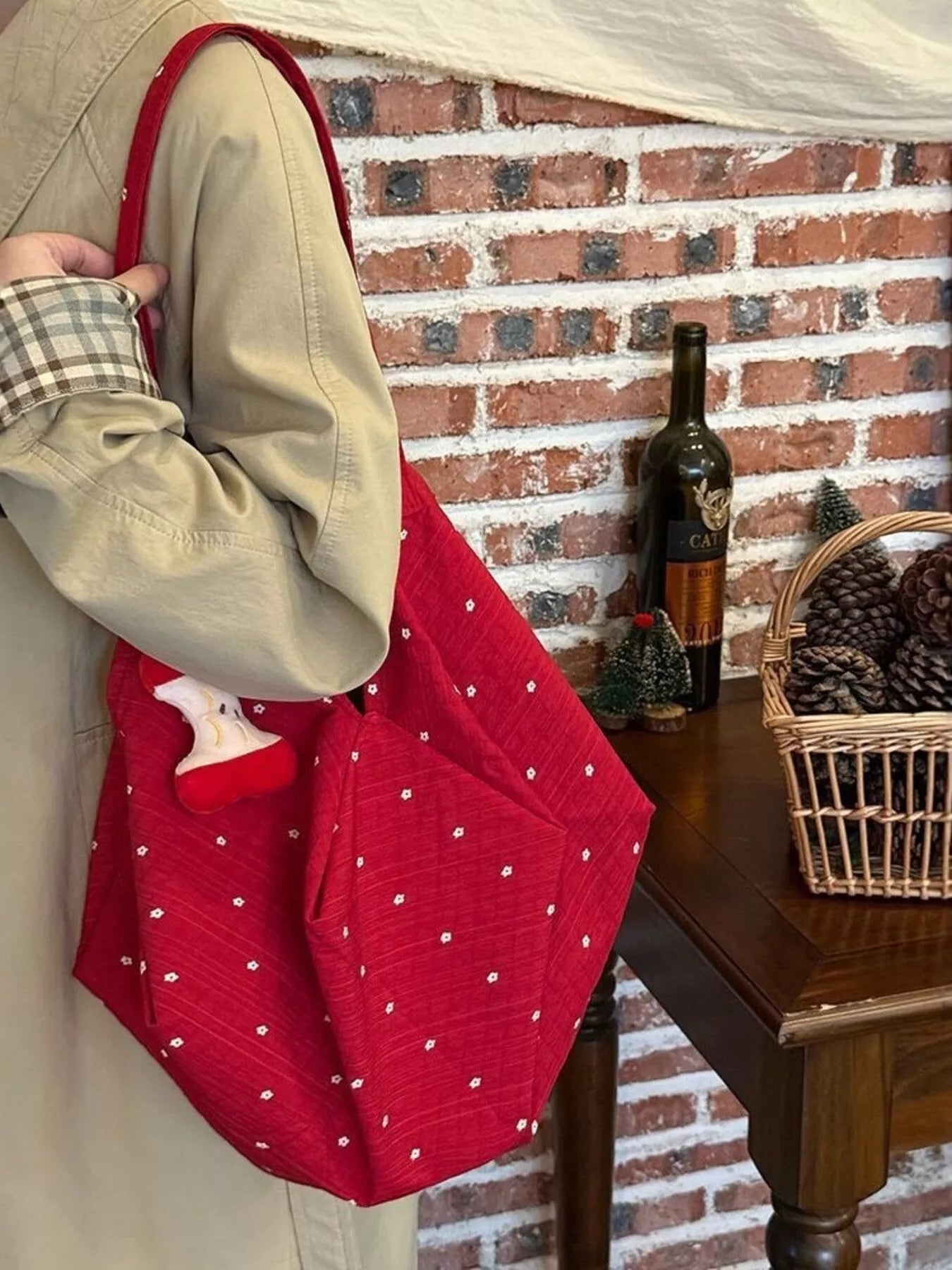 Polka Dot Handbag with Apple Charm