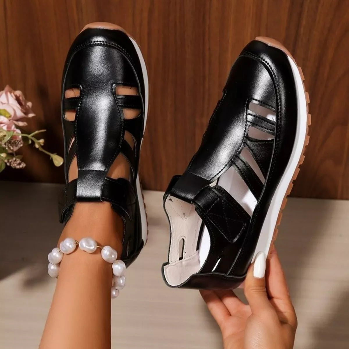 Round Toe Cutout Sandals