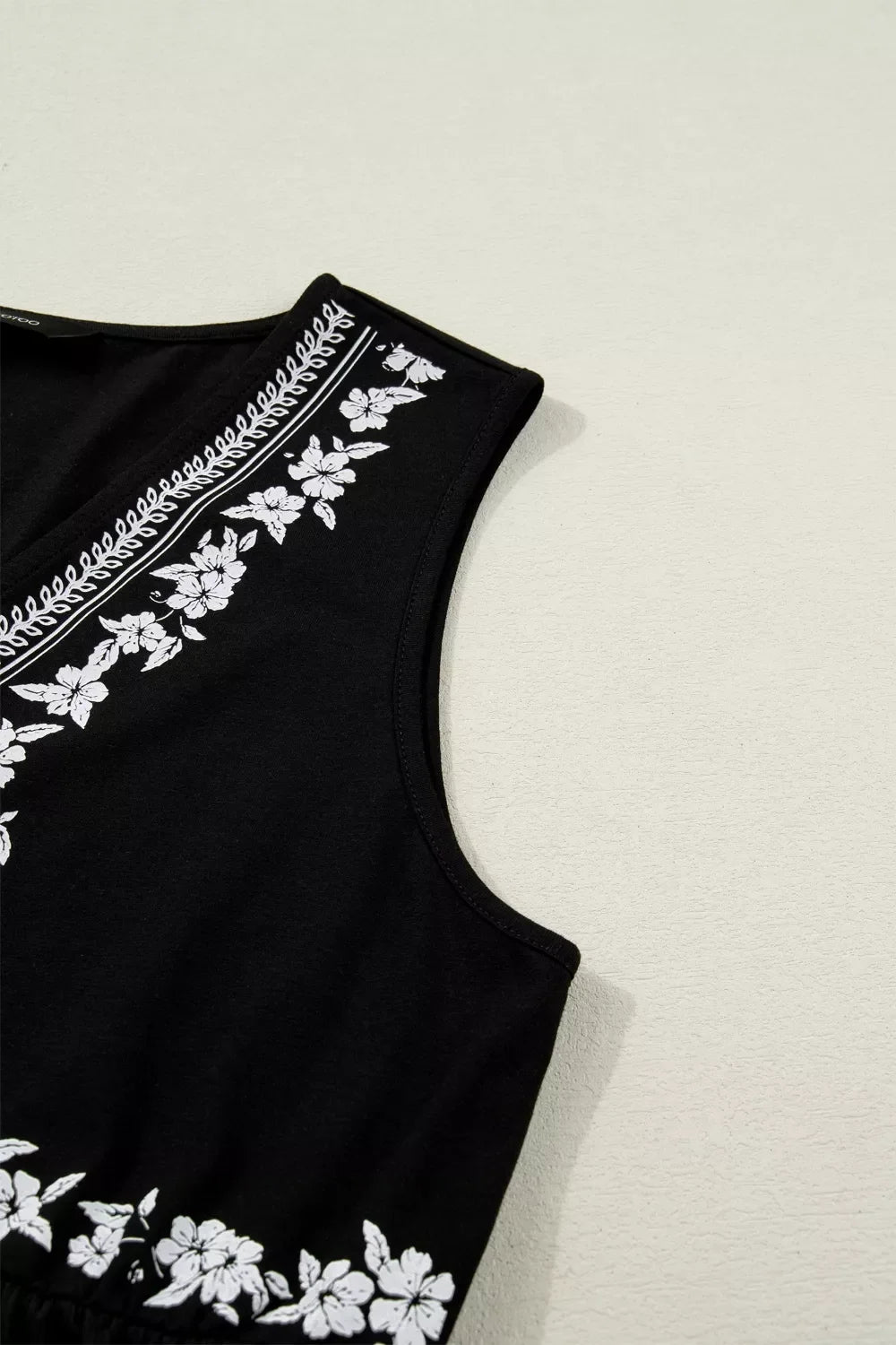 Floral Embroidered V Neck Sleeveless Casual Shift Top
