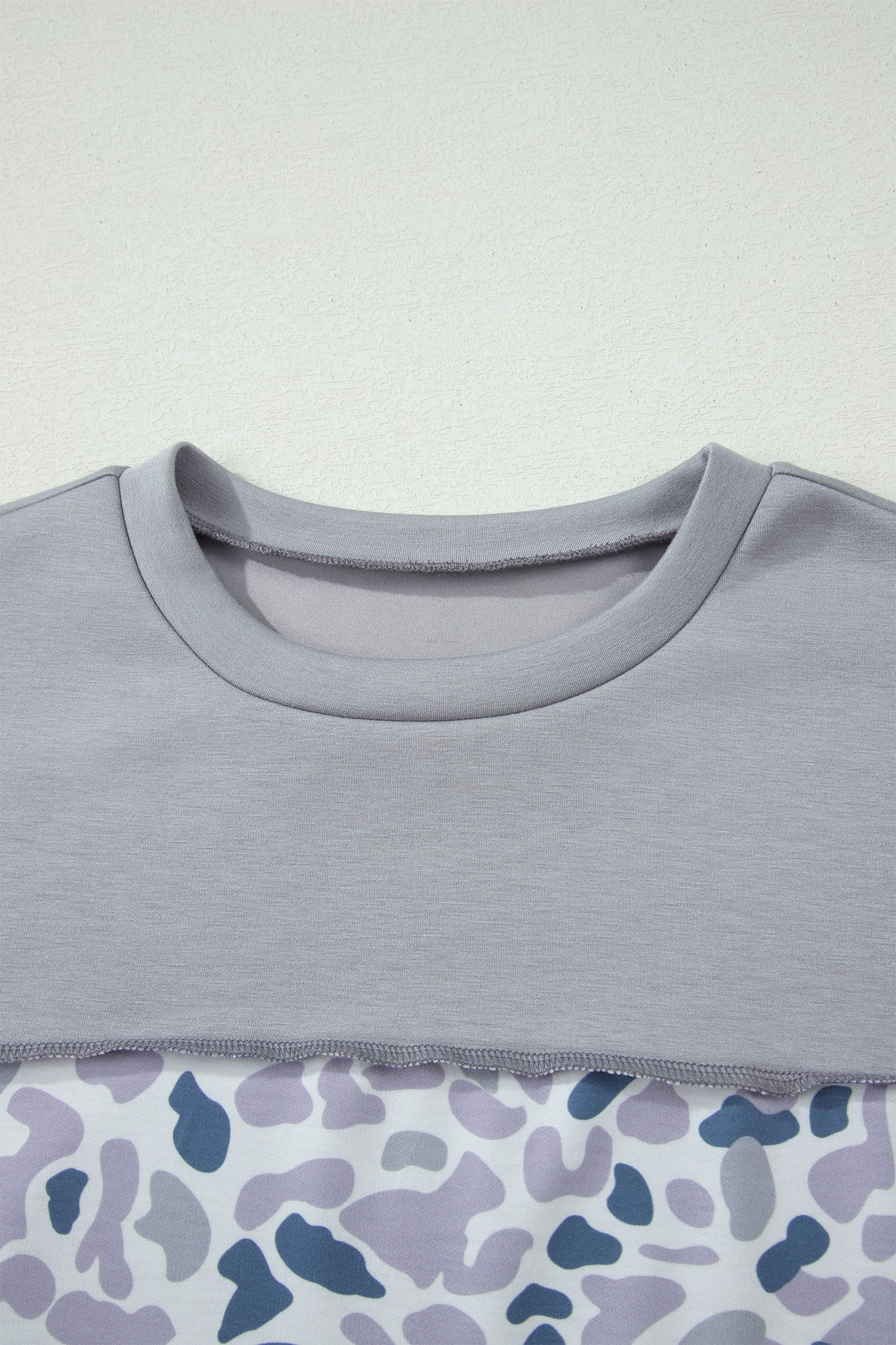 Gray Raw Seam Color Block Camouflage Patchwork Casual Tee
