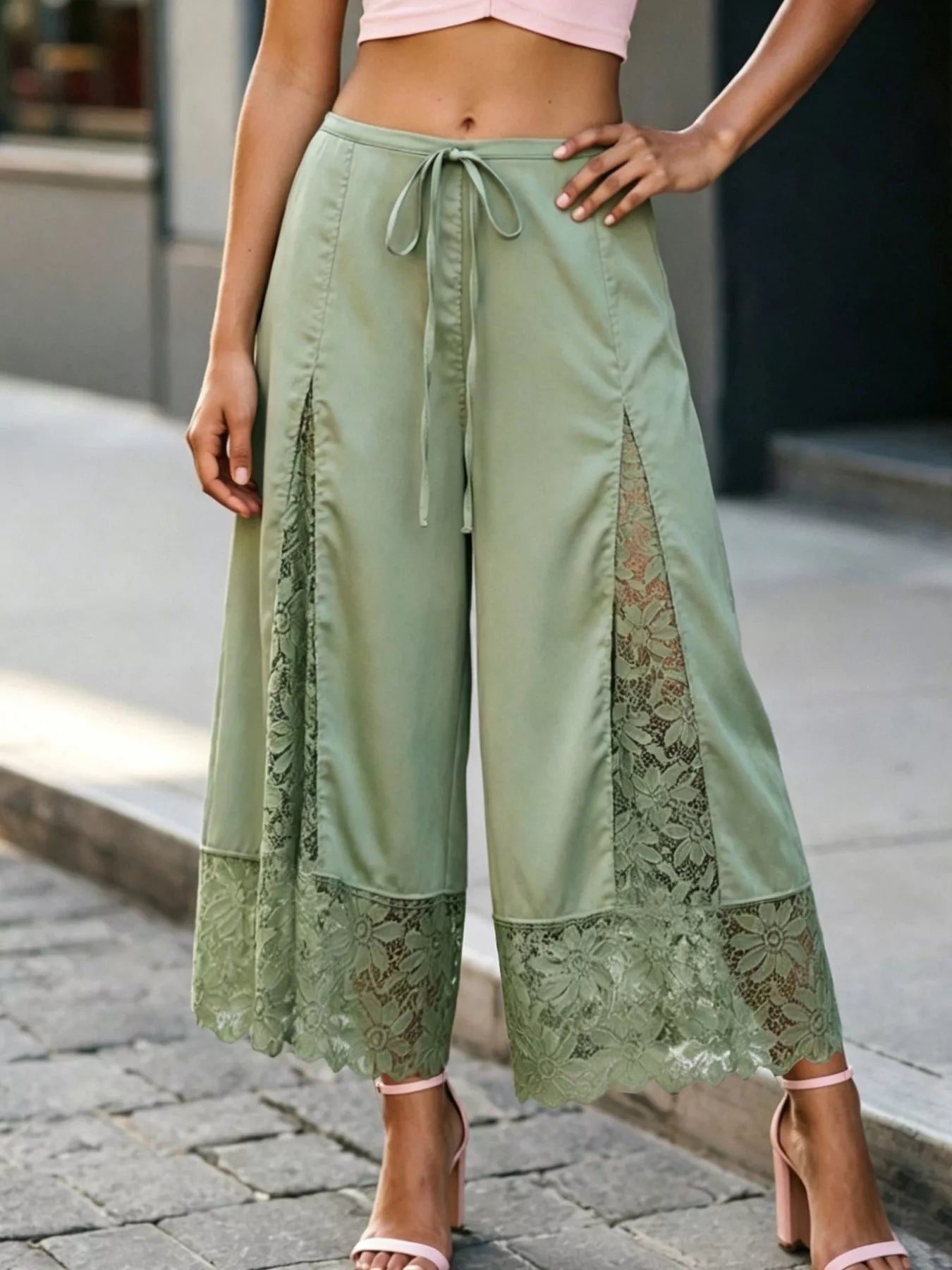 Lace Trim Wide-Leg Cropped Pants