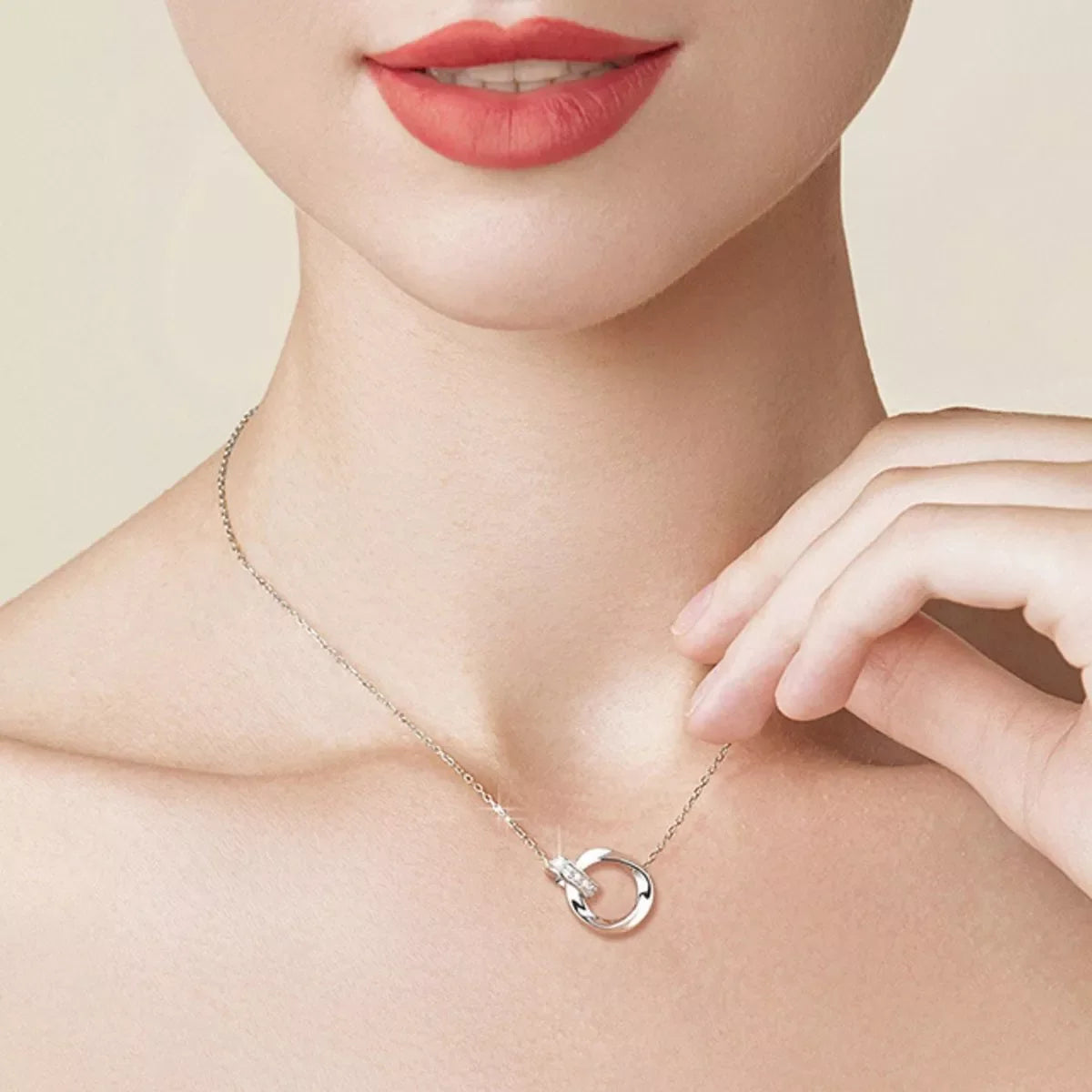 925 Sterling Silver Interlocking Circles Pendant Necklace