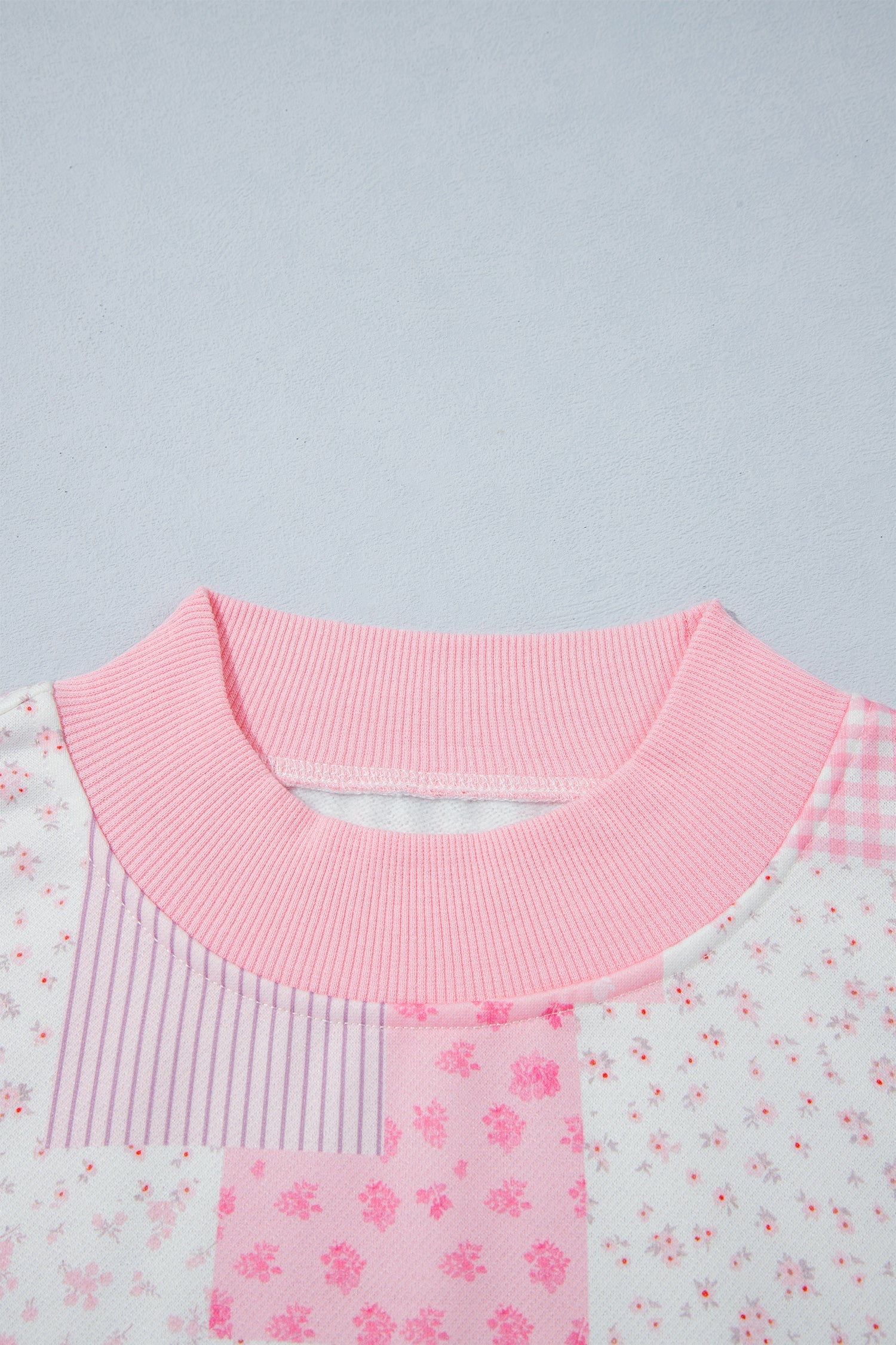 Light Pink Patchwork Floral Print Drop Shoulder Baggy Pullover Drawstring Shorts Set