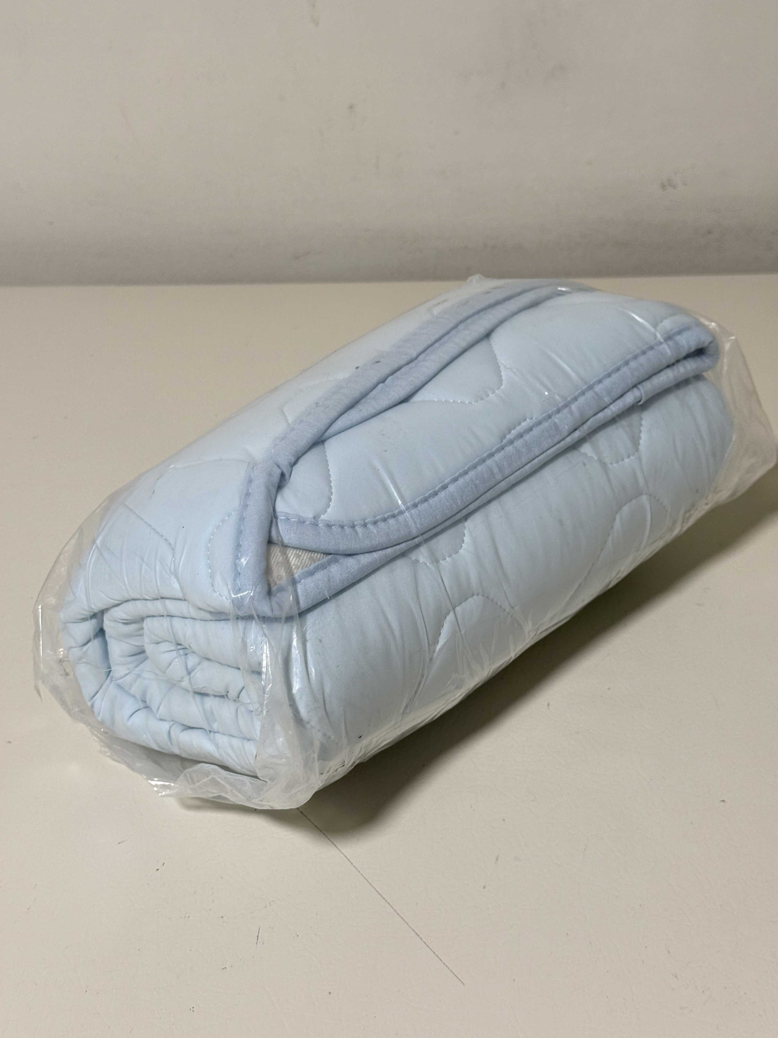 Pet Cooling Mat XL 41x28 Washable Non Slip Dog Crate Pad Light Blue