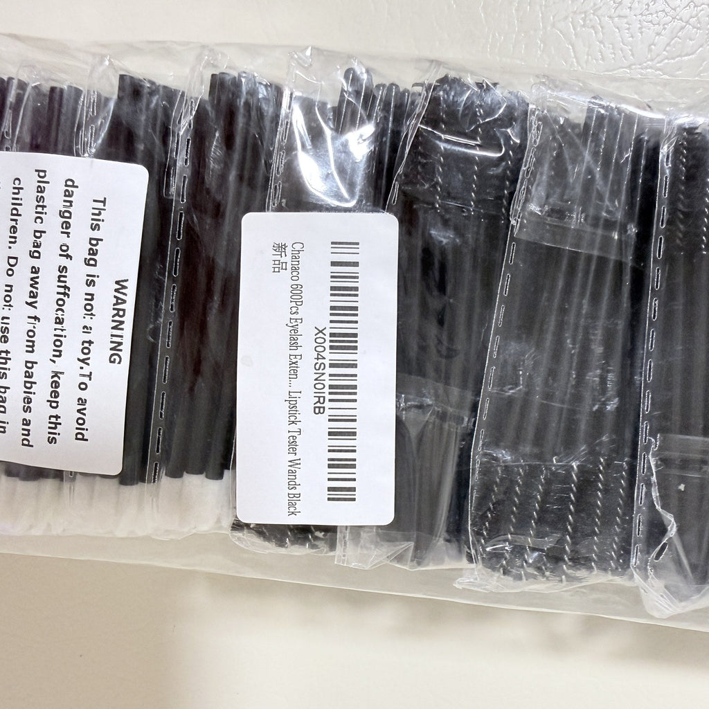 600 Piece Disposable Makeup Applicator Set Mascara Wands Lip Brushes Black